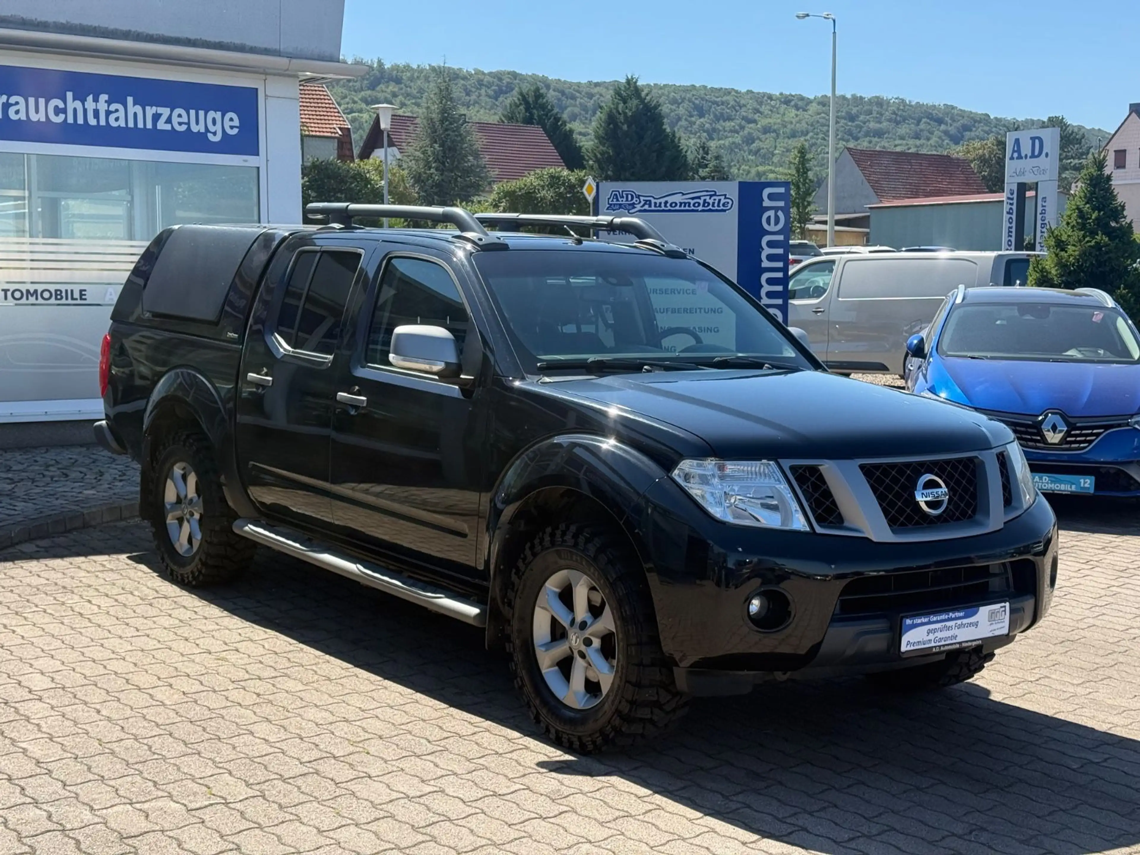 Nissan Navara Pickup Double Cab PLATINUM EVO 4X4 LB — photo 3