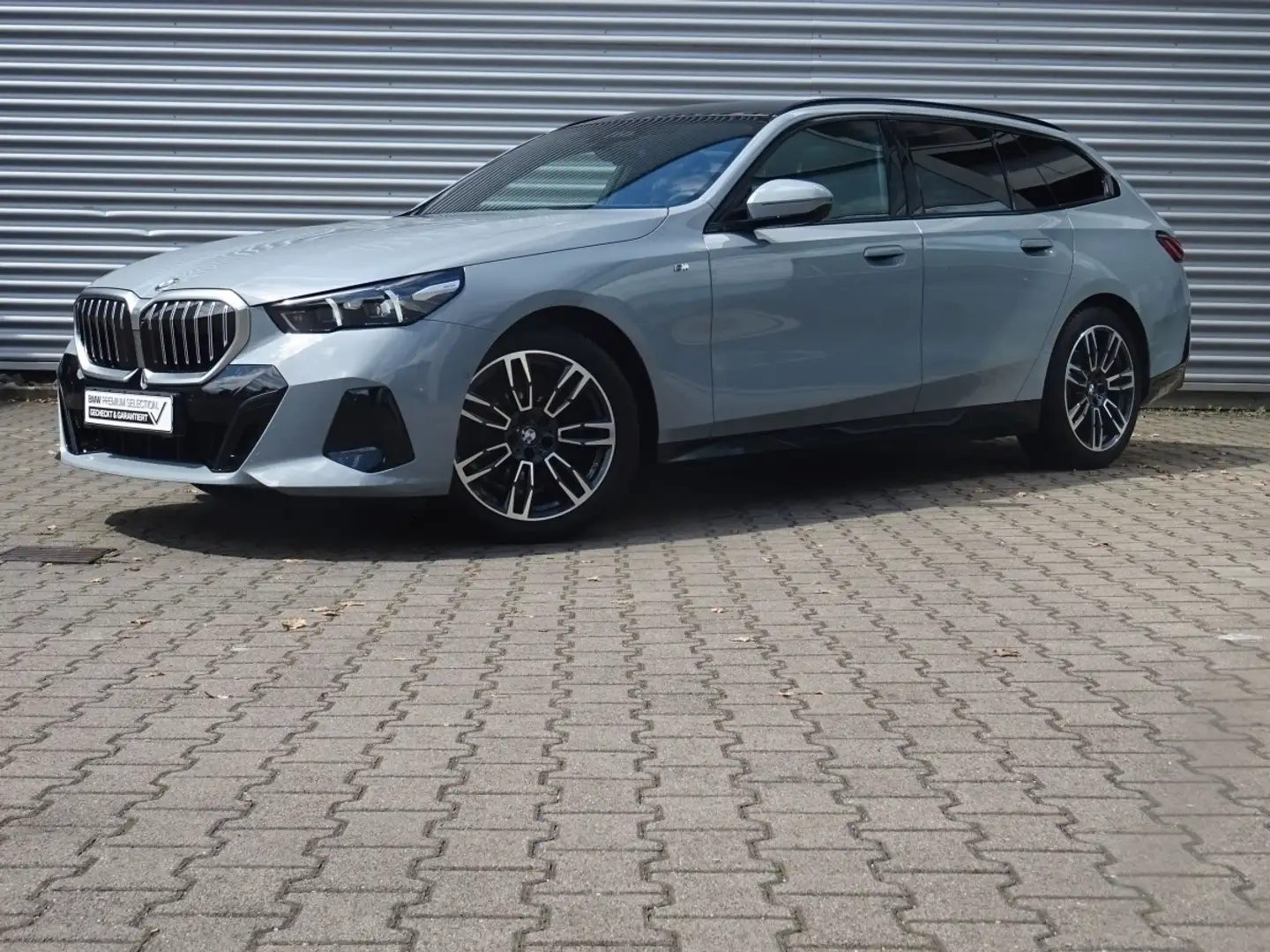 BMW 520 d xDrive Tour M Sport AB-Assist AHK Pano HiFi Gris - 2