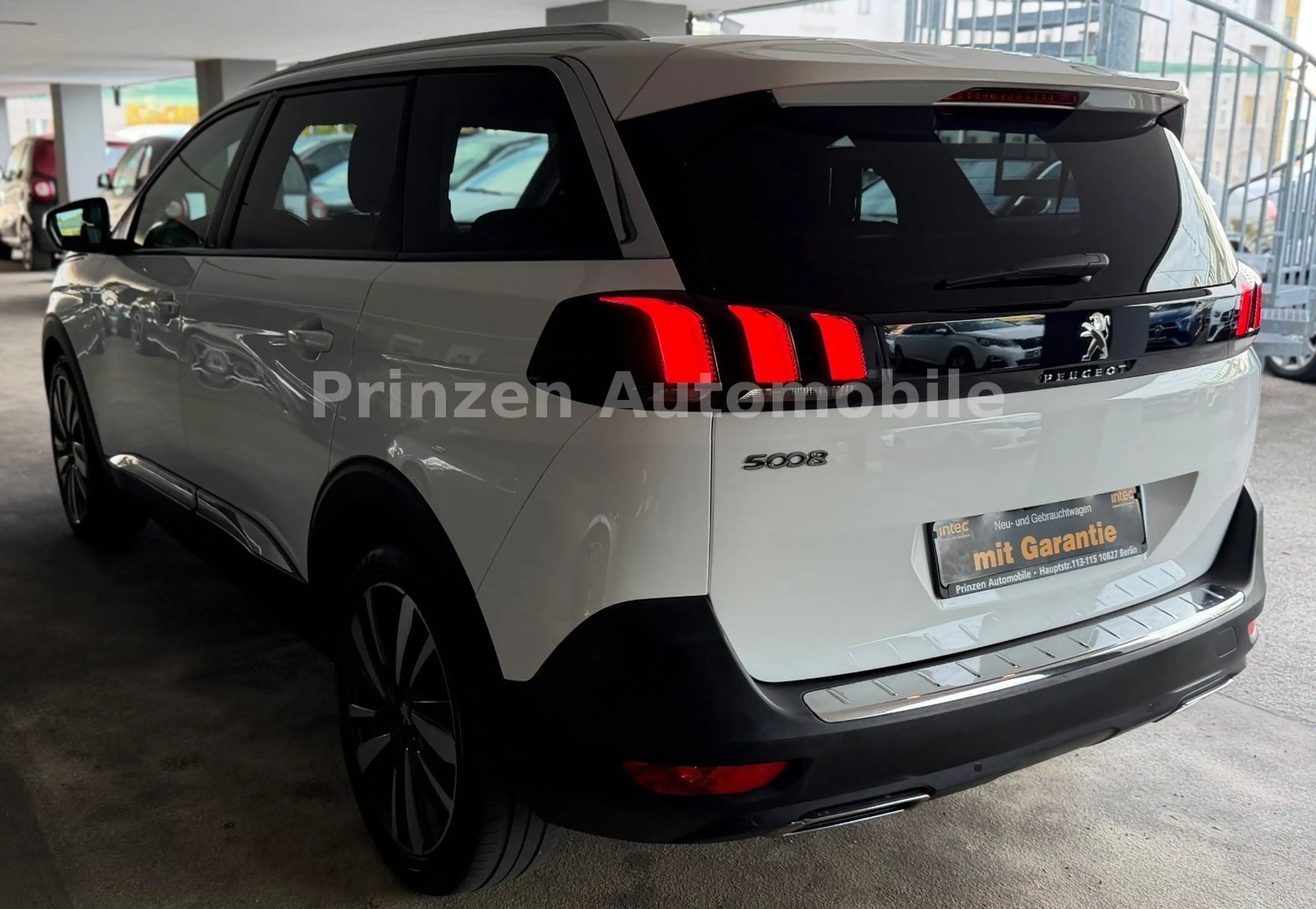 Peugeot 5008 Allure*Busniss*7Sitz*Spur*Apple*Led*360°ACC — photo 5