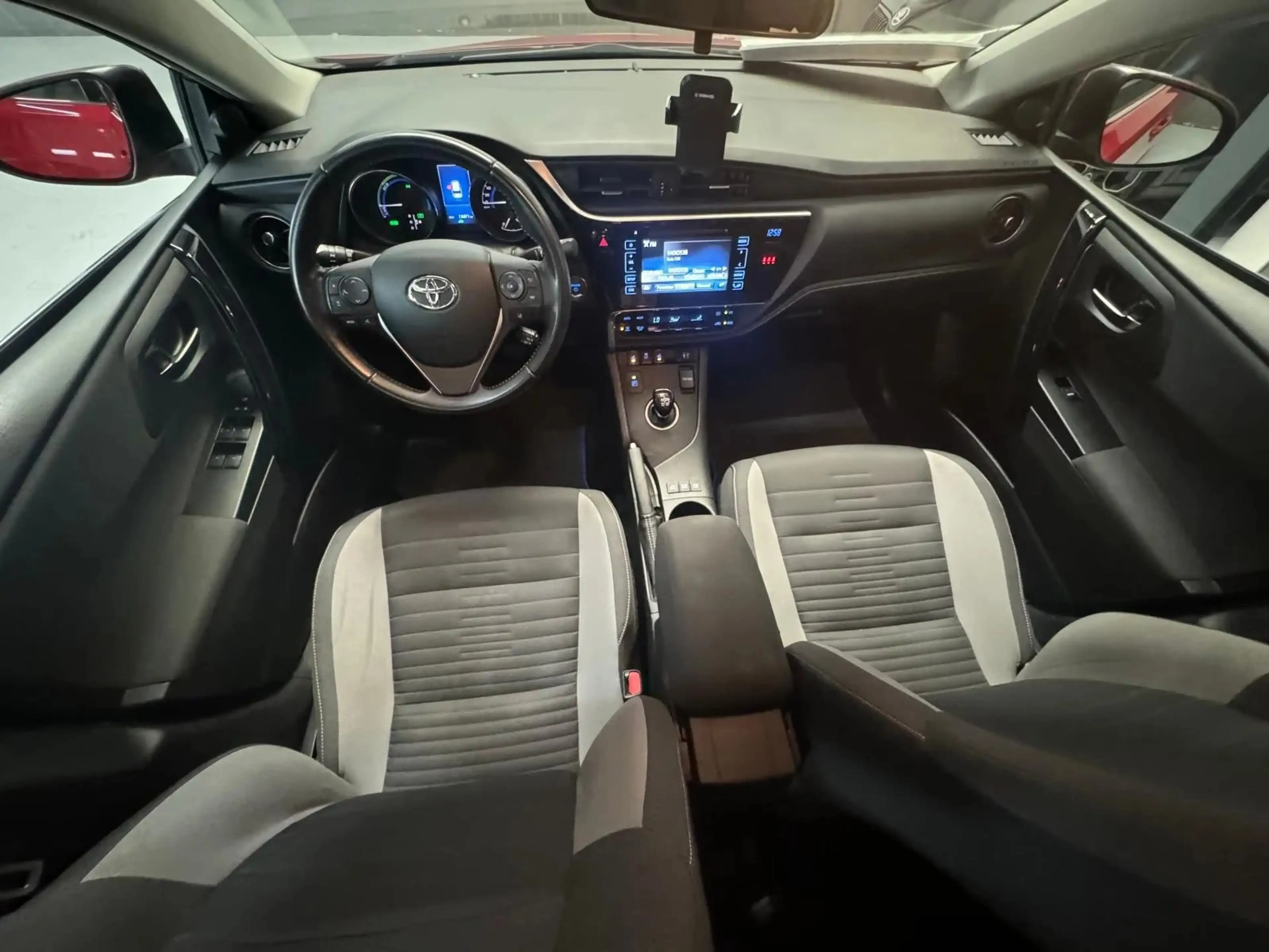 Toyota Auris Touring Sports 1.8 Hybrid Business Plus, Camera, C — photo 12