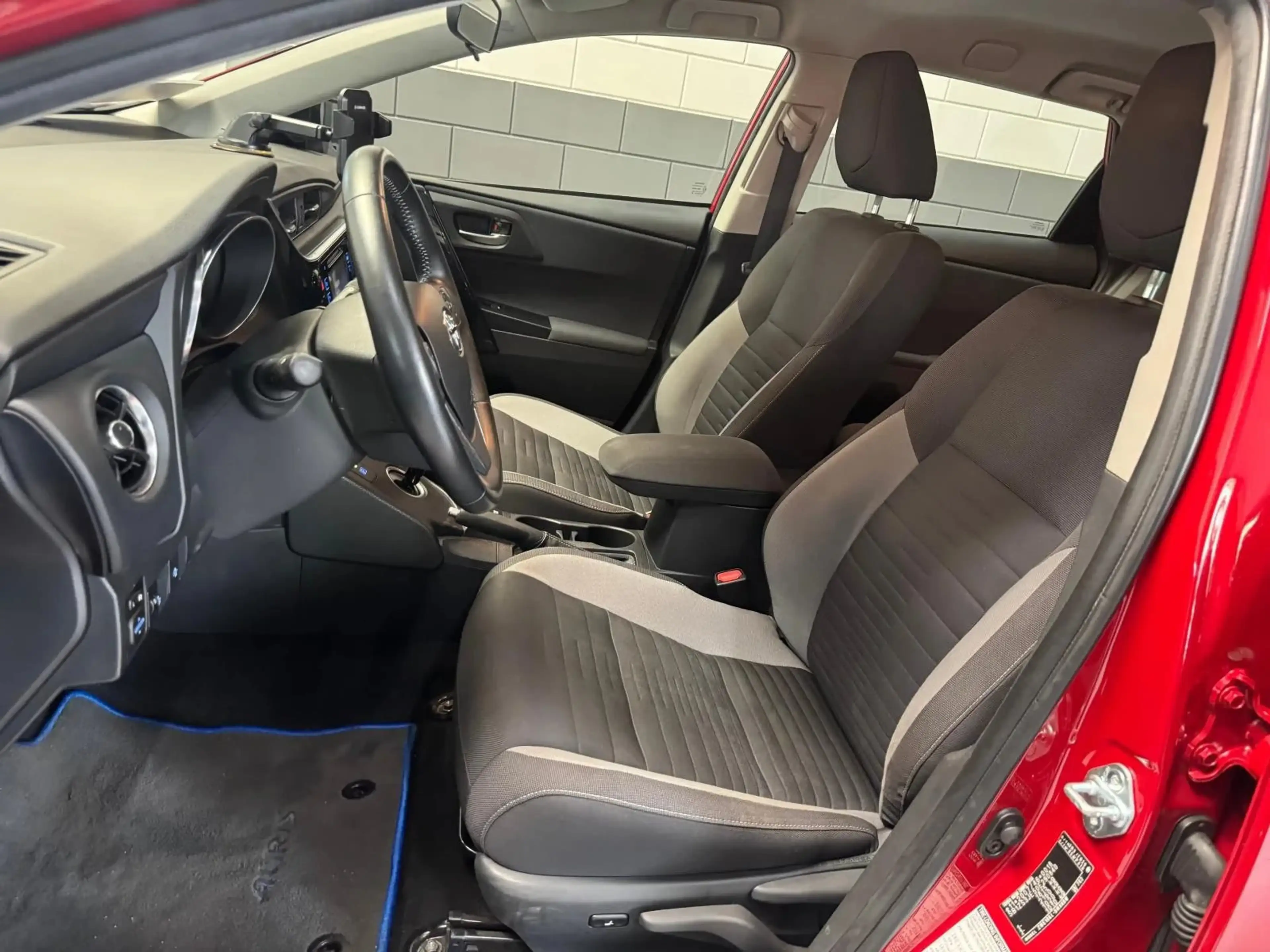 Toyota Auris Touring Sports 1.8 Hybrid Business Plus, Camera, C — photo 28