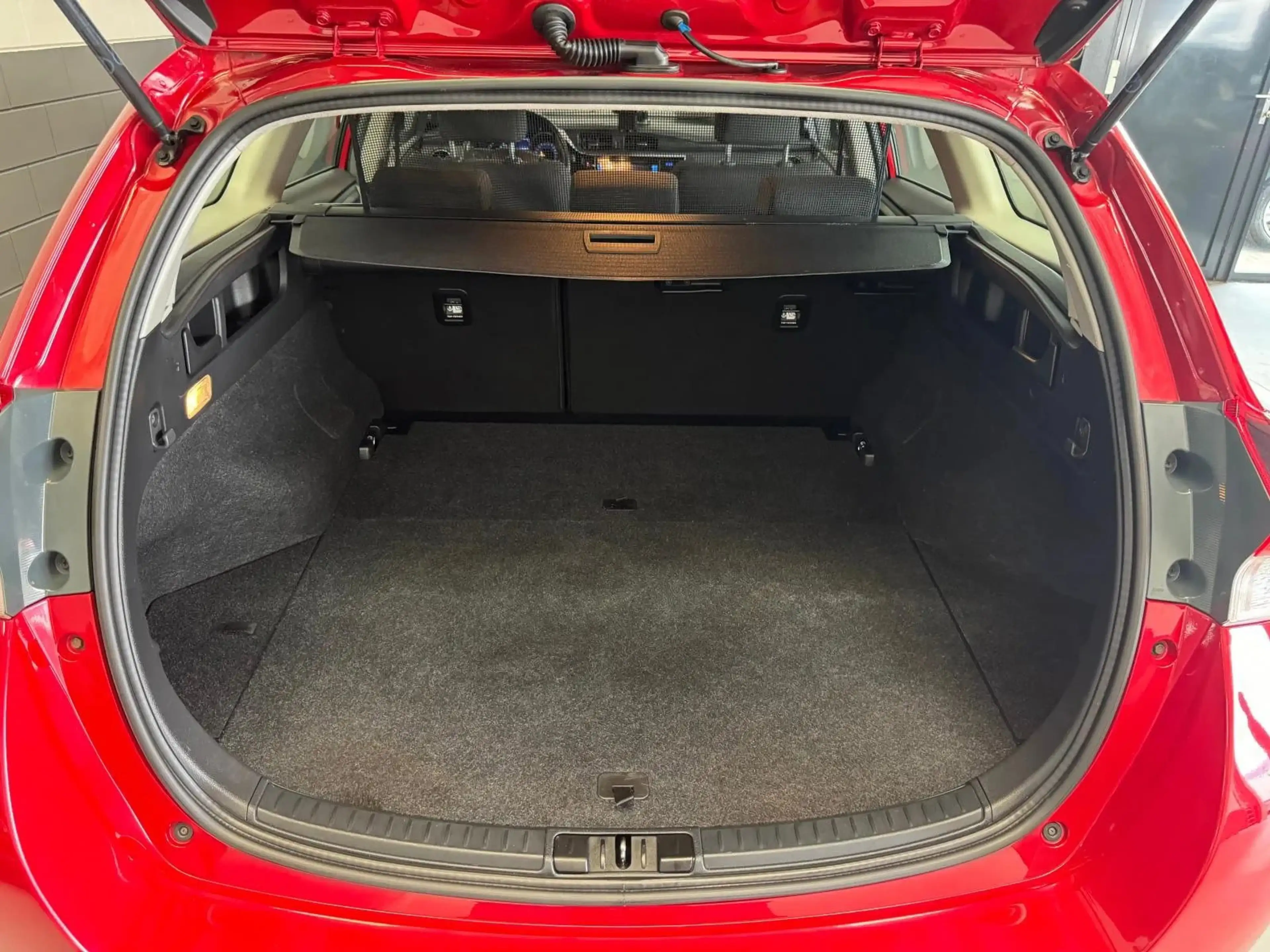 Toyota Auris Touring Sports 1.8 Hybrid Business Plus, Camera, C — photo 30