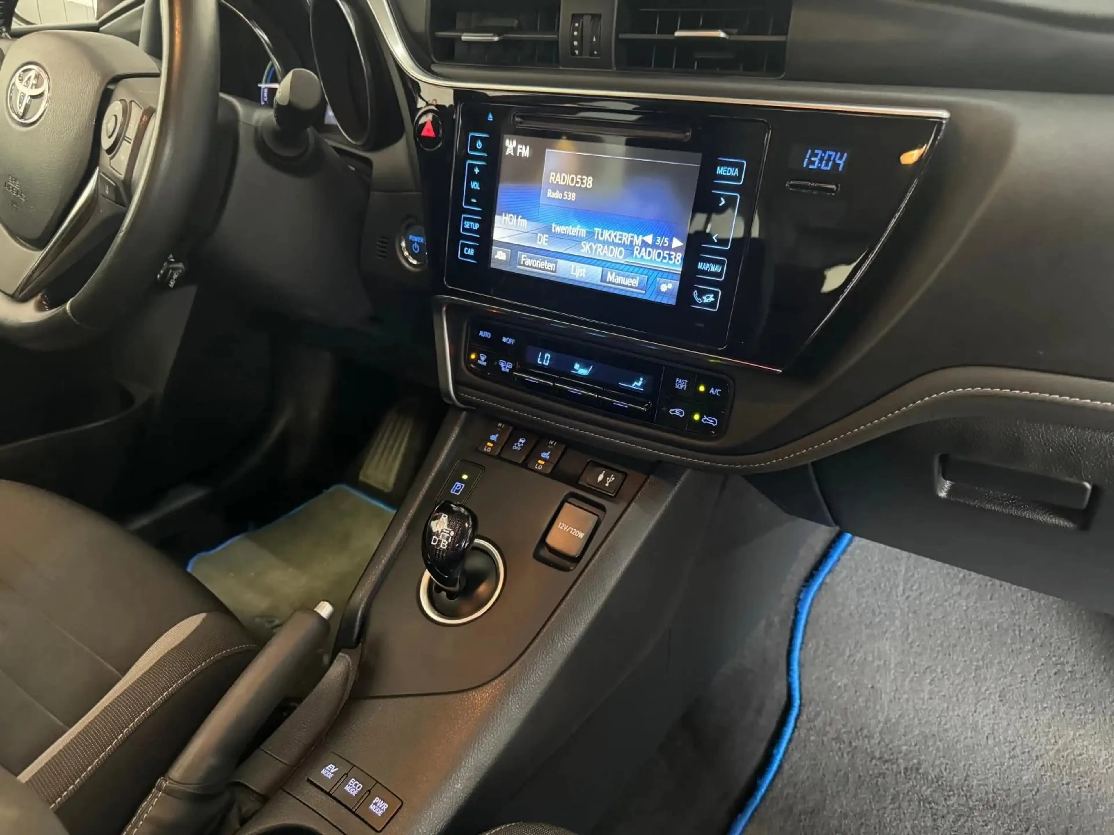 Toyota Auris Touring Sports 1.8 Hybrid Business Plus, Camera, C — photo 43