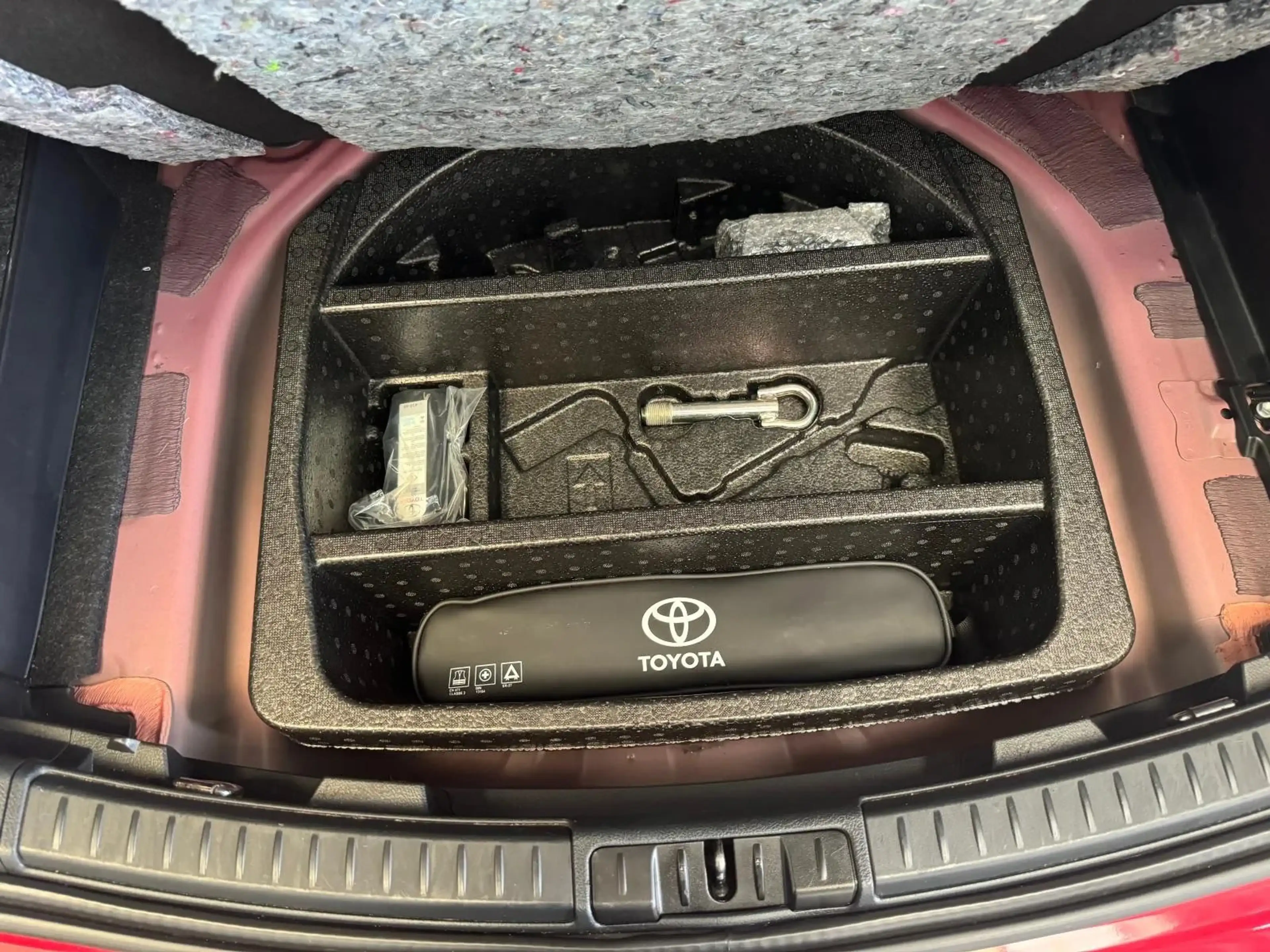 Toyota Auris Touring Sports 1.8 Hybrid Business Plus, Camera, C — photo 31