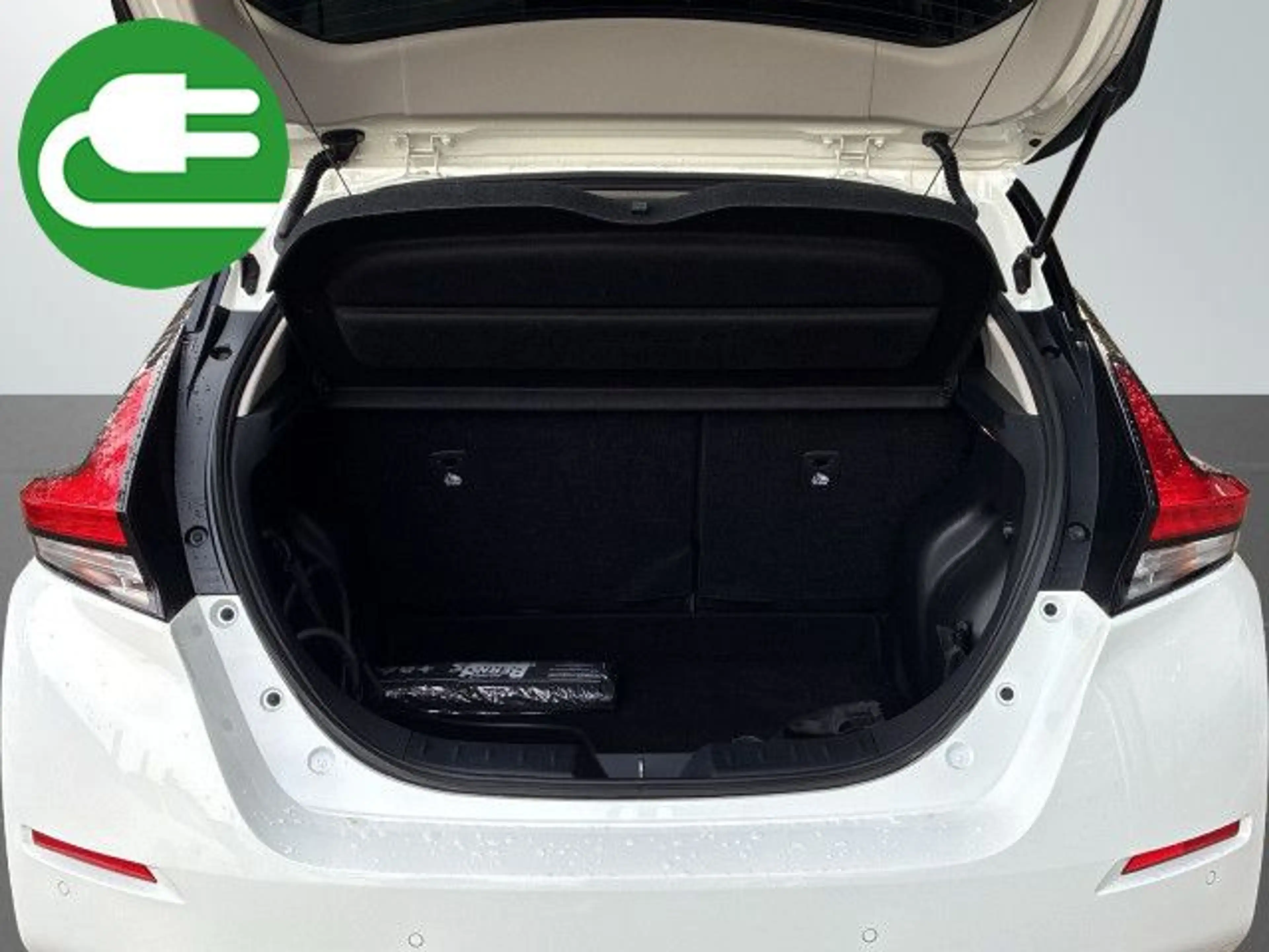 Nissan Leaf 39 kWh N-Connecta WinterP Navi Bluetooth — photo 11