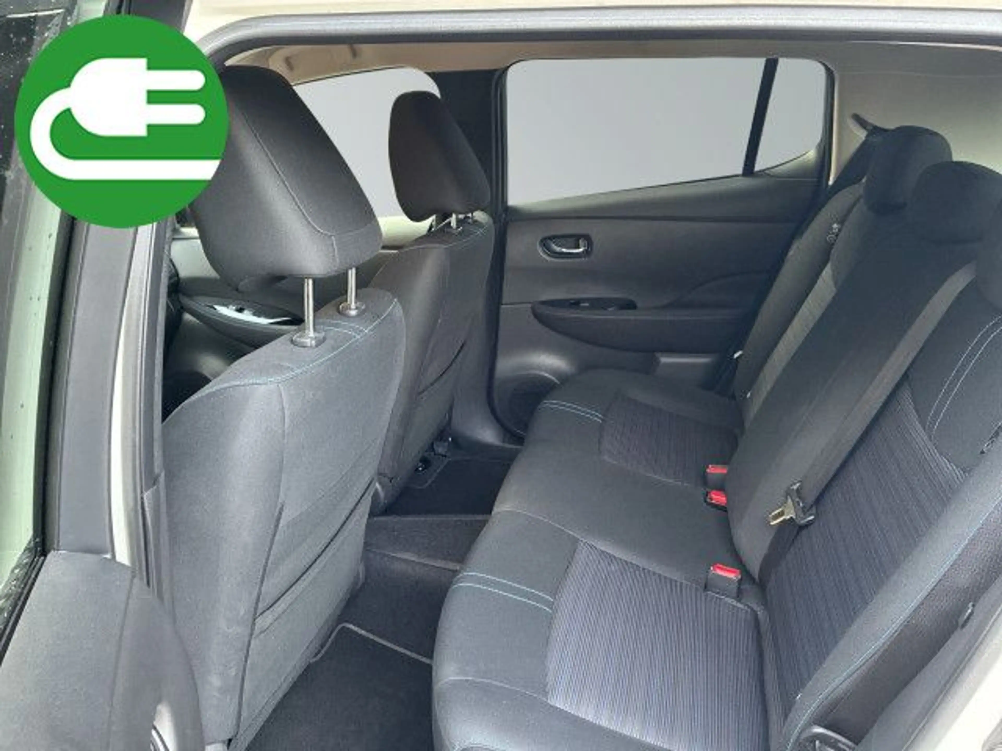 Nissan Leaf 39 kWh N-Connecta WinterP Navi Bluetooth — photo 15
