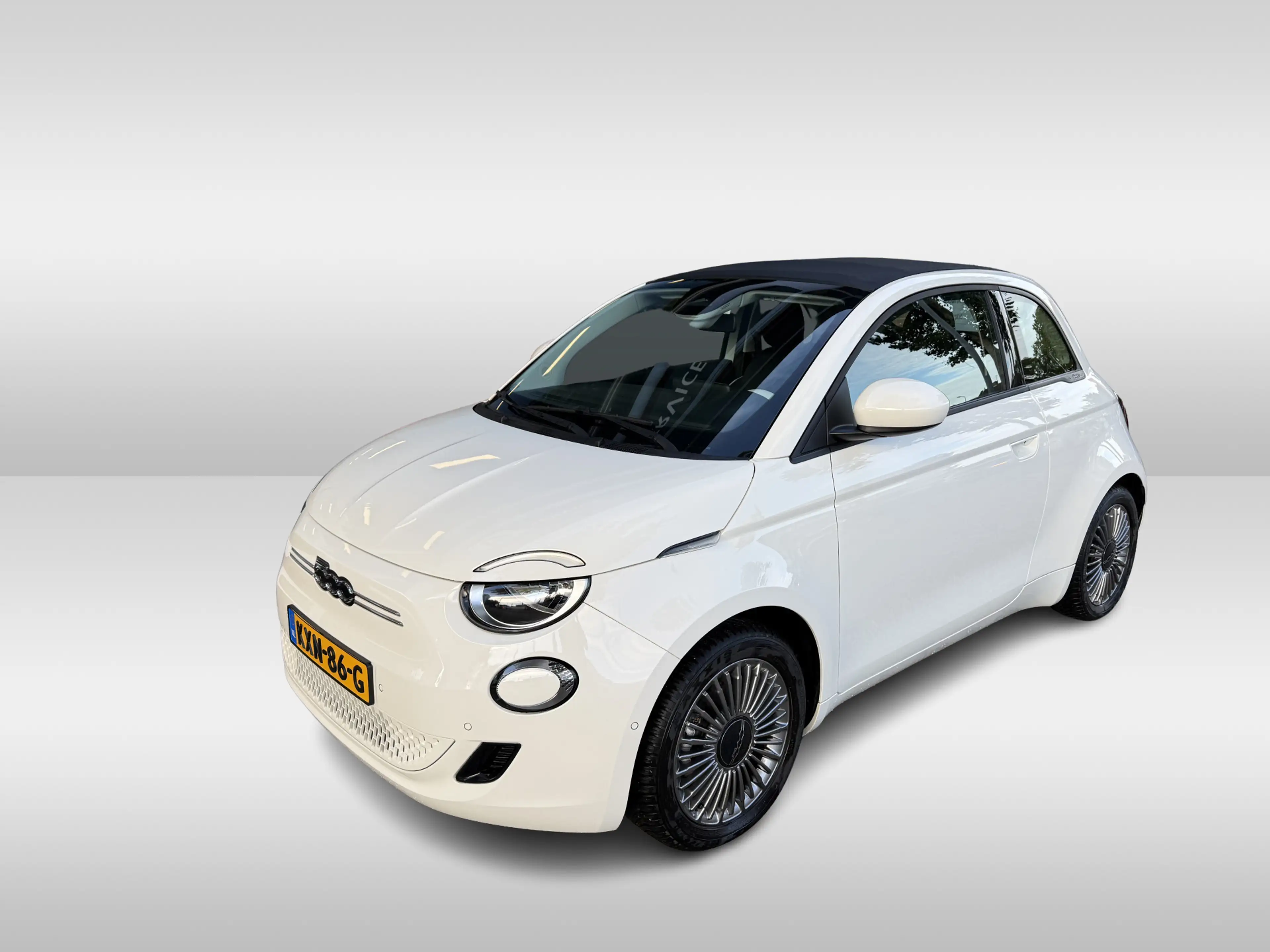 Fiat 500C Urban 42 kWh | SOH 98.43% | all season banden | st — photo 6