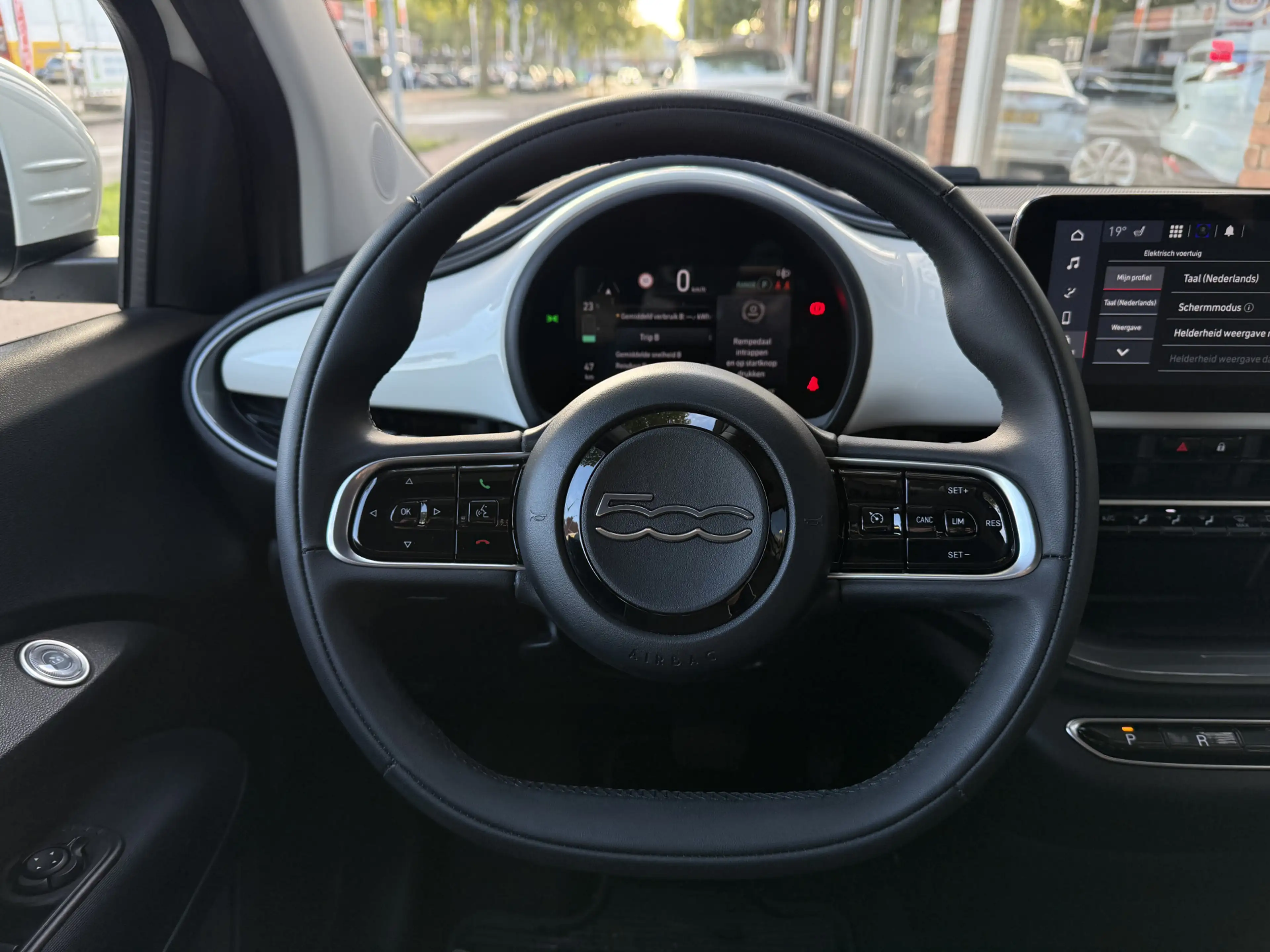 Fiat 500C Urban 42 kWh | SOH 98.43% | all season banden | st — photo 19