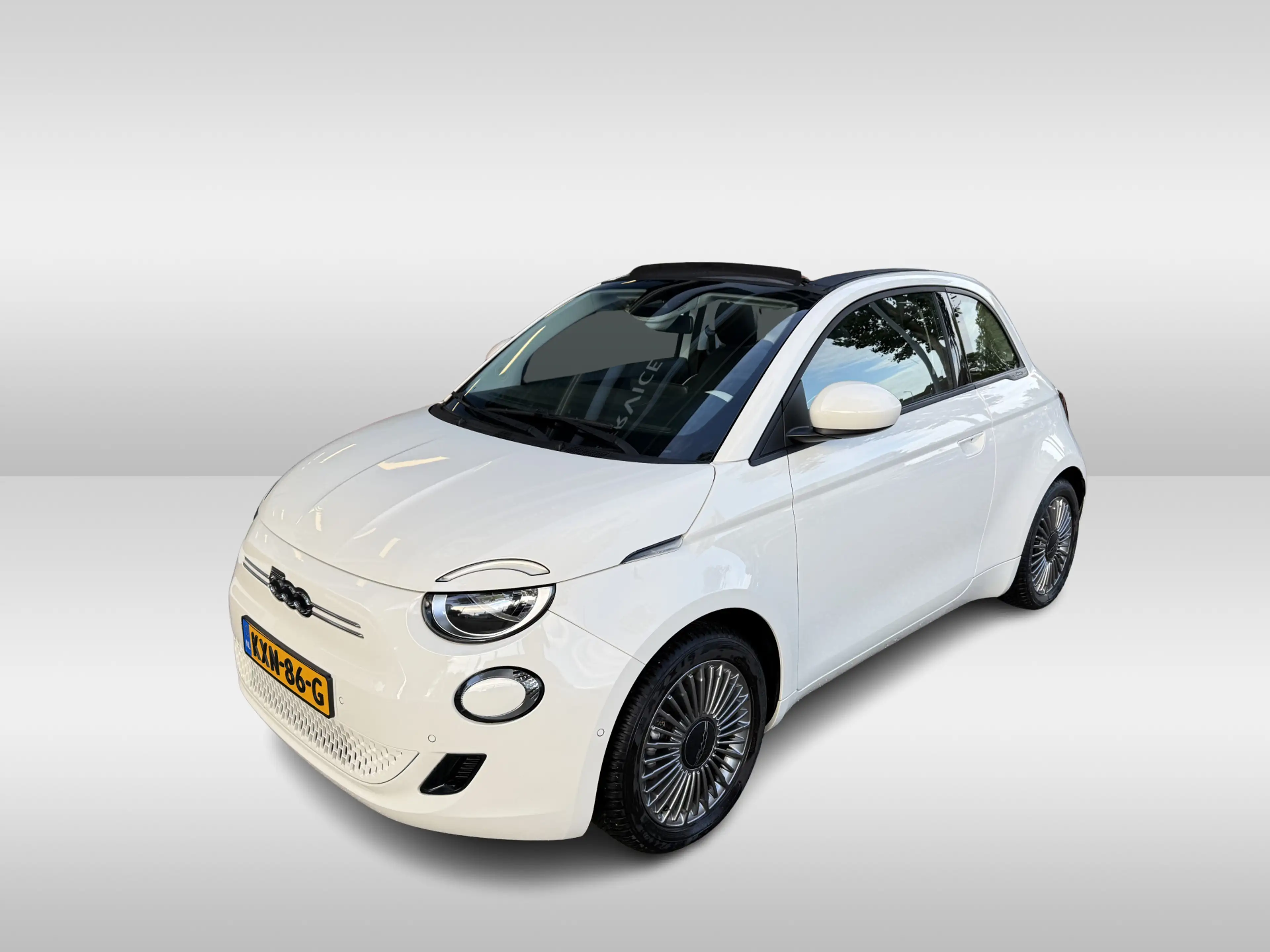 Fiat 500C Urban 42 kWh | SOH 98.43% | all season banden | st — photo 7