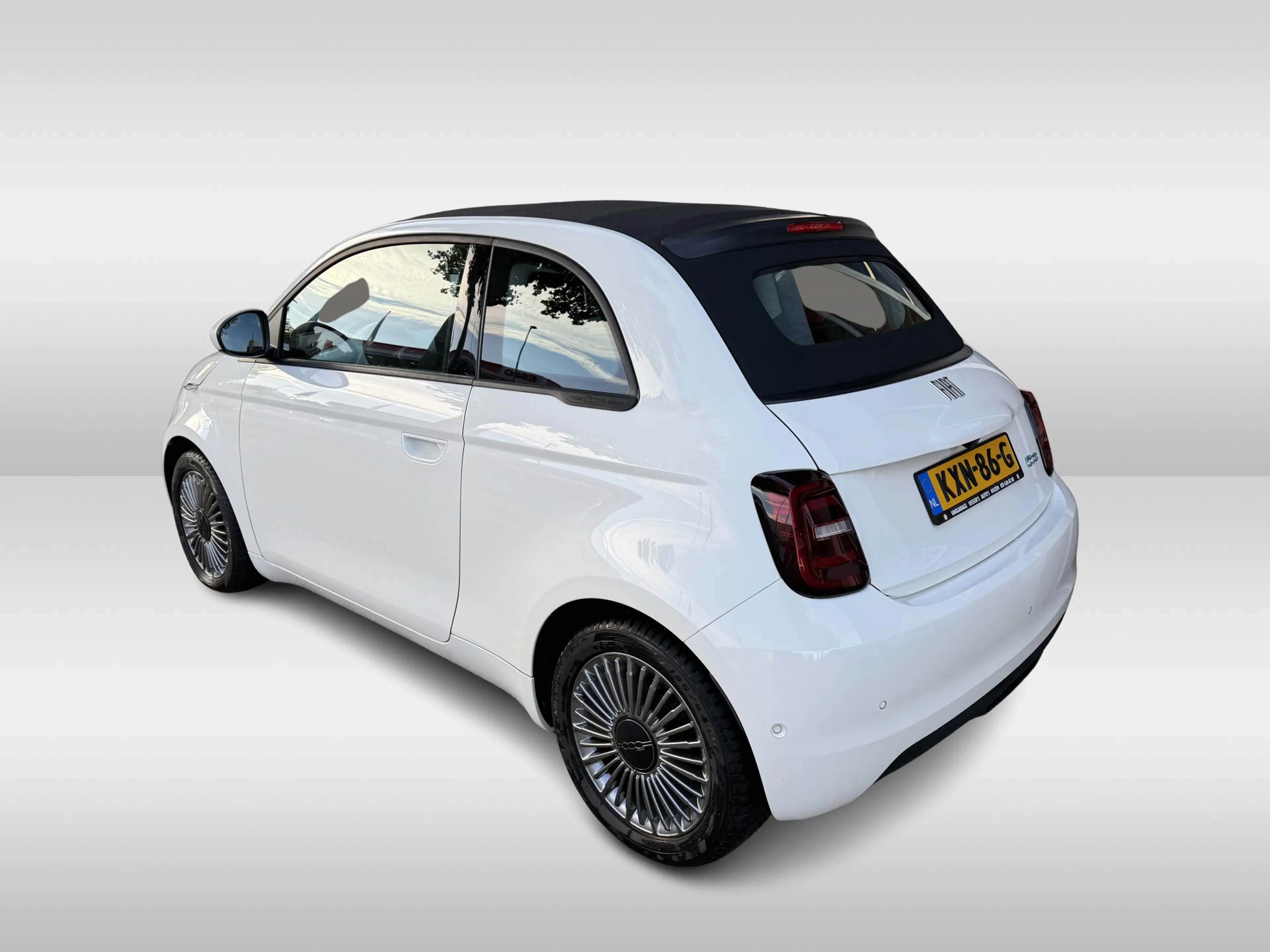 Fiat 500C Urban 42 kWh | SOH 98.43% | all season banden | st — photo 8