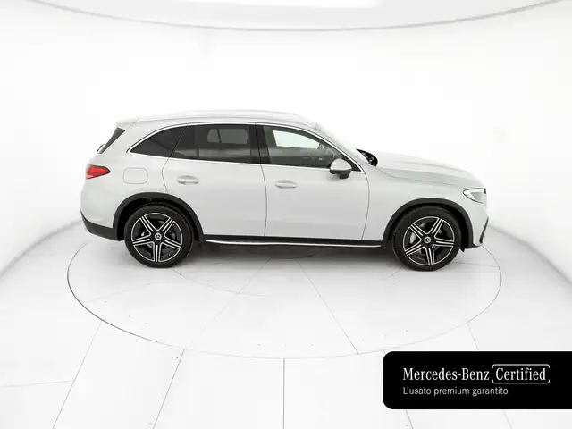 Mercedes-Benz GLC view 5