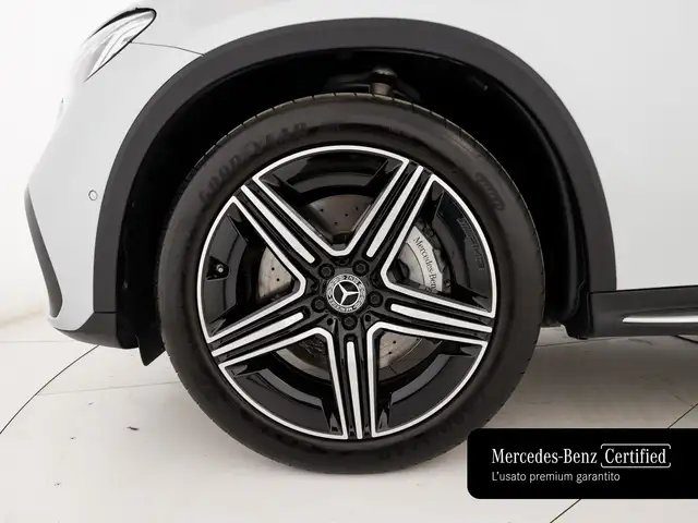 Mercedes-Benz GLC view 7