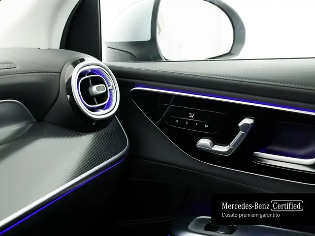 Mercedes-Benz GLC view 14