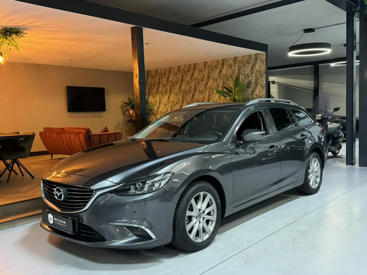 Mazda 6 2.0 SkyActiv-G 165 TS+ Garantie Trekhaak Carplay S Grijs - 2