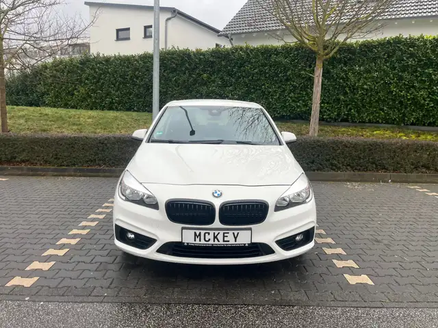 BMW 218 TÜV + Inspektion neu. Kamera