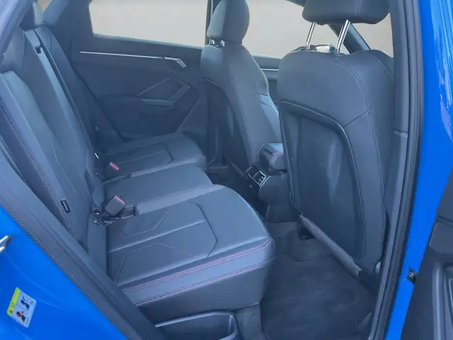 Audi Q3 view 13