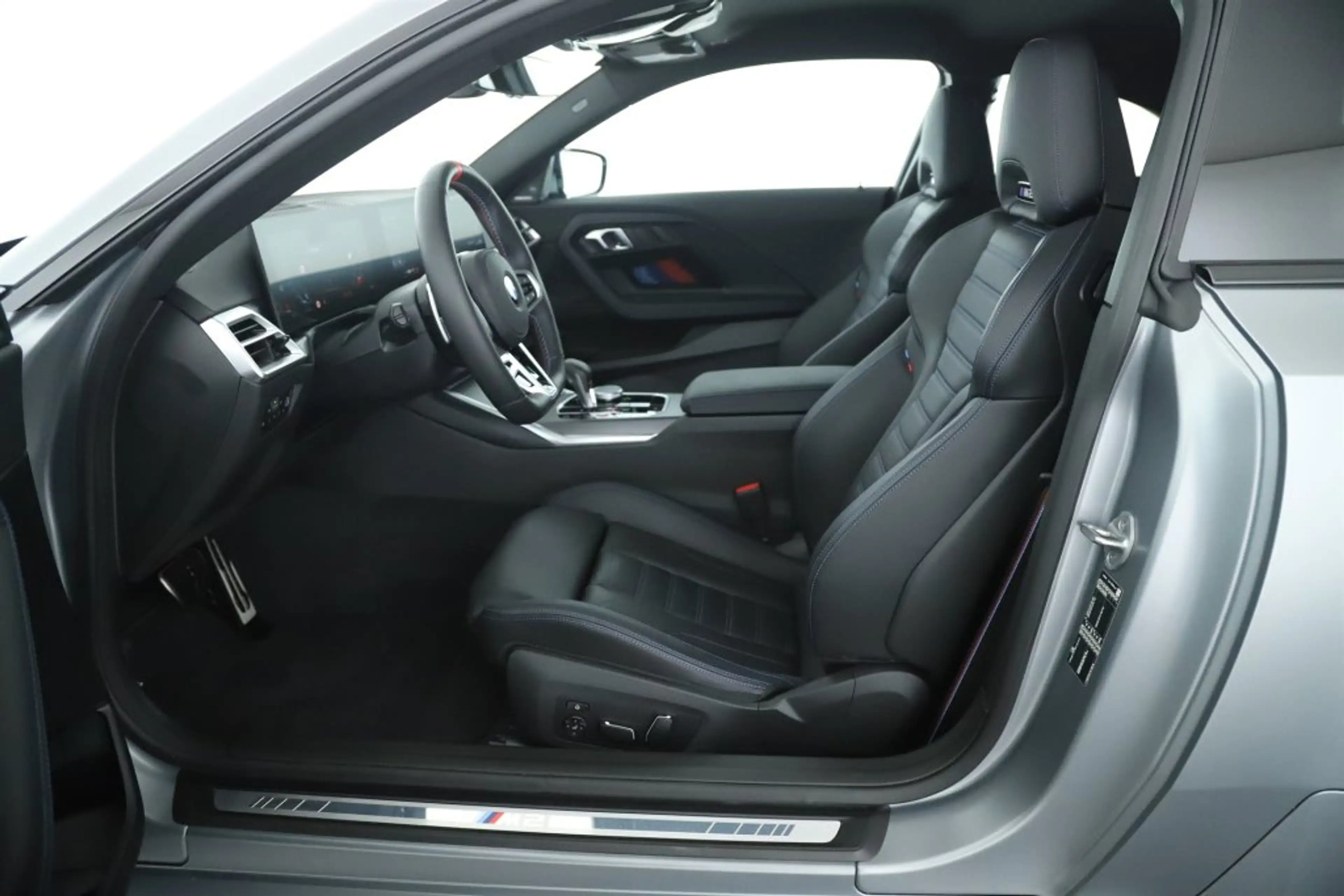 BMW M2 Coupe NUR 2.580KM 1.BESITZ — photo 9