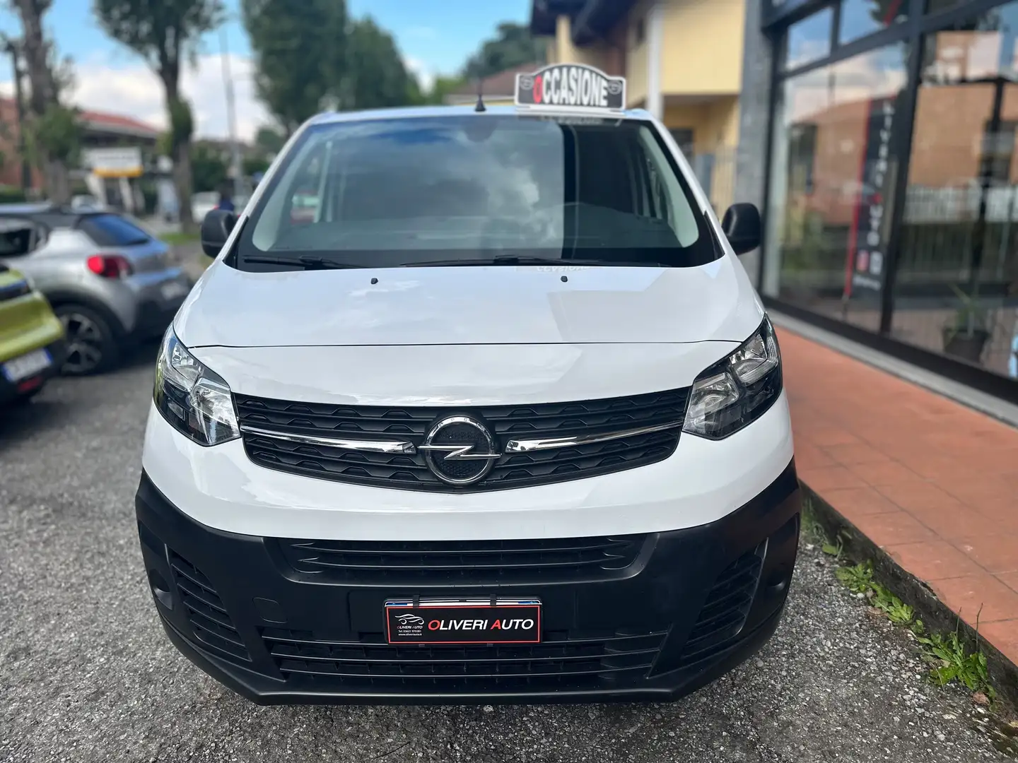 Opel Vivaro Vivaro 120cv L2H1 doppia scorrevole PREZZO VERO!! Weiß - 2