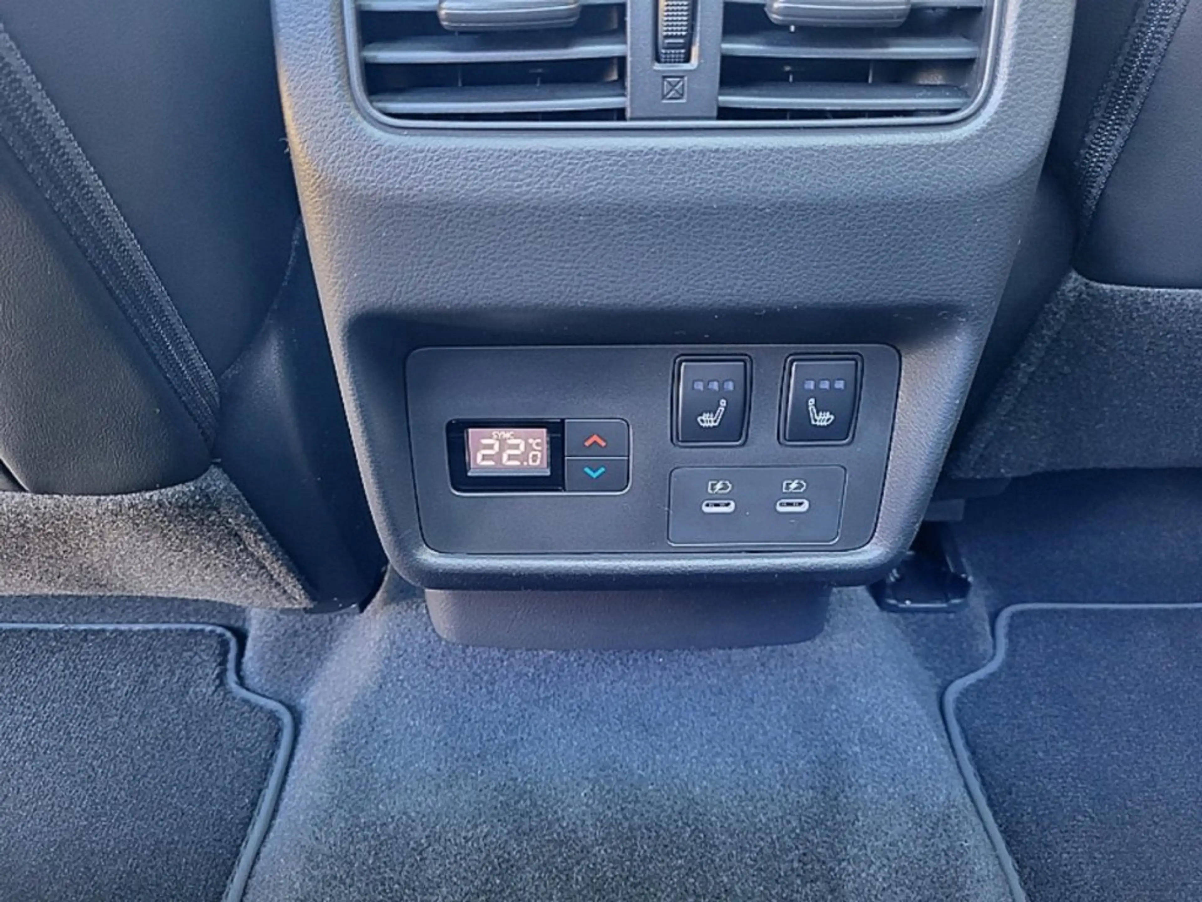 Nissan X-Trail e-POWER e-4ORCE N-Trek 4x4 — photo 7