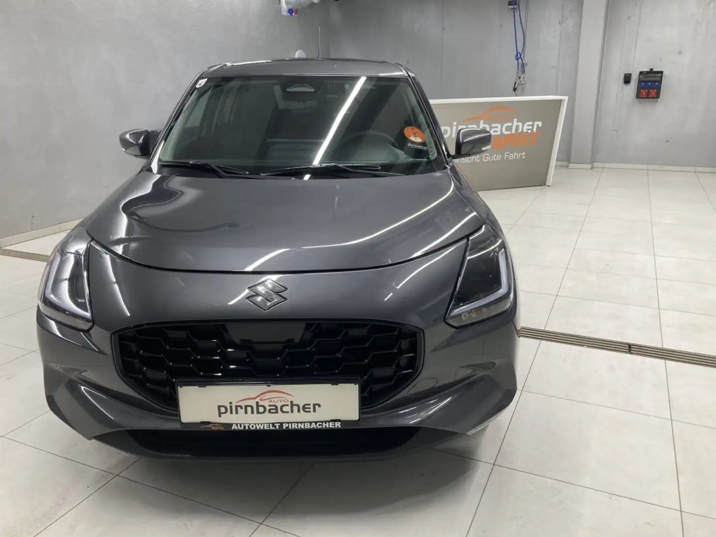 Suzuki Swift 1.2 HYBRID flash Grau - 2