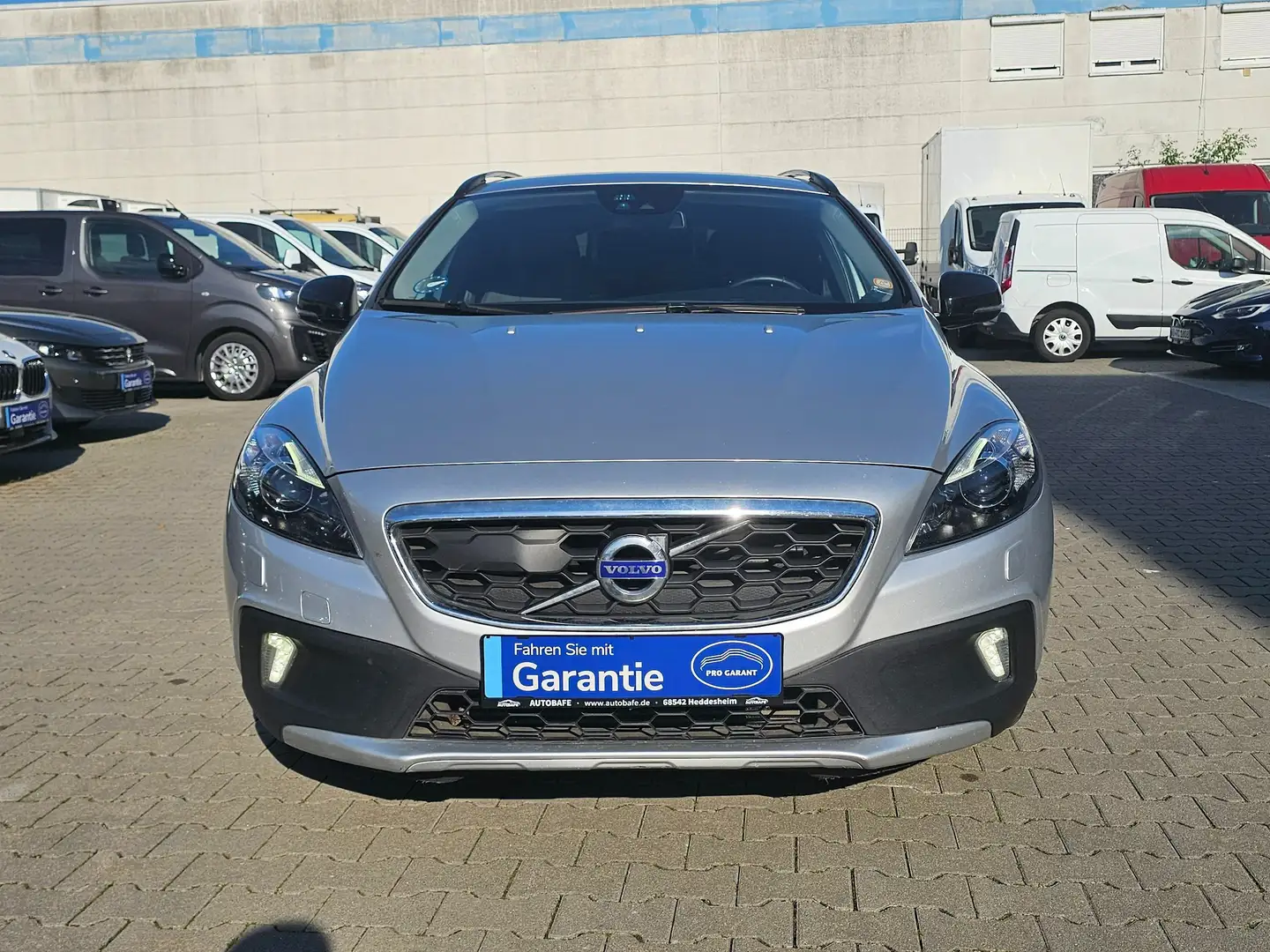Volvo V40 Cross Country Momentum Navi*Spurhalteassistent*Schildererkennung Argintiu - 2