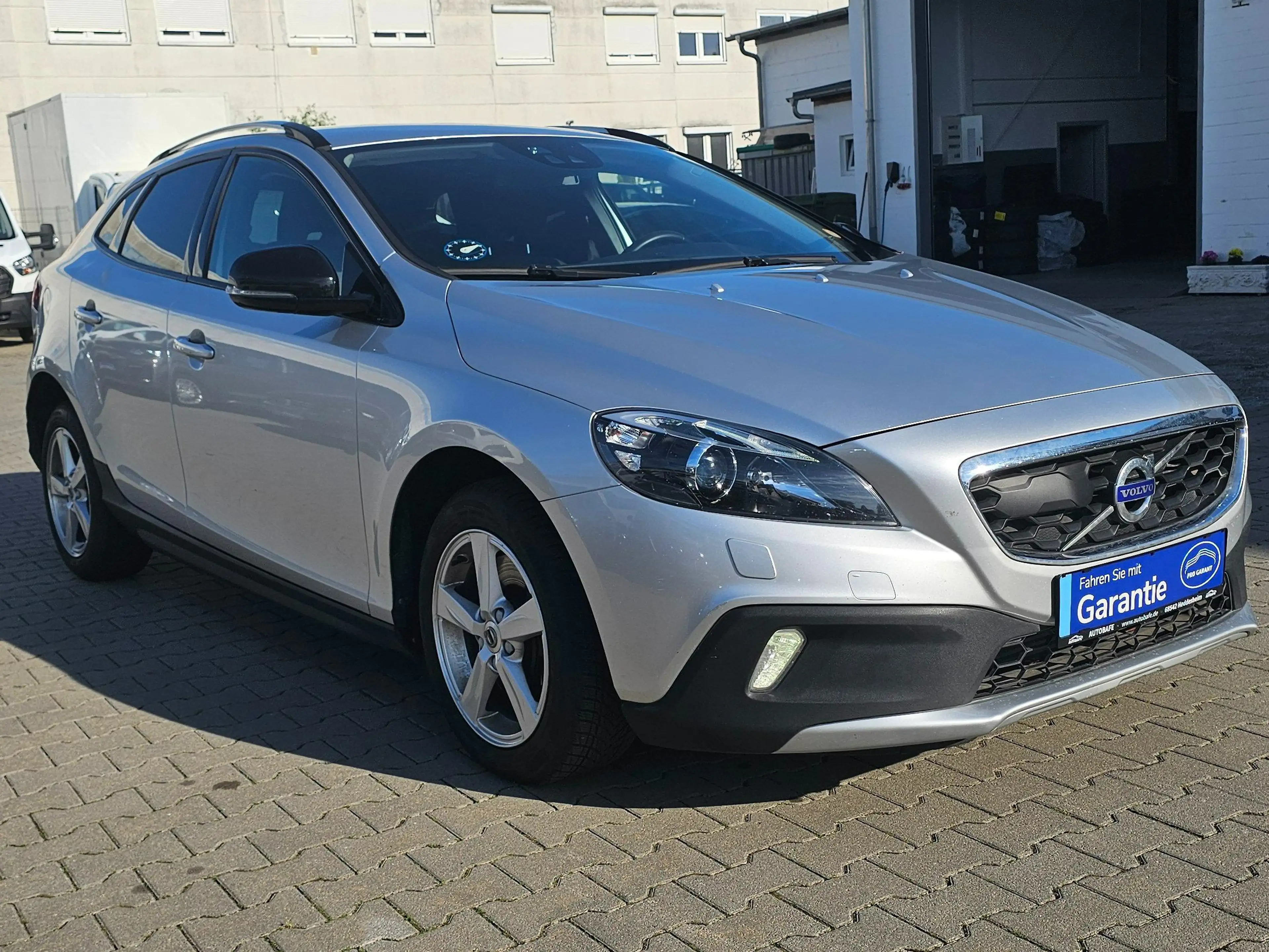 Volvo V40 Cross Country Momentum Navi*Spurhalteassistent*Schildererkennung — photo 3