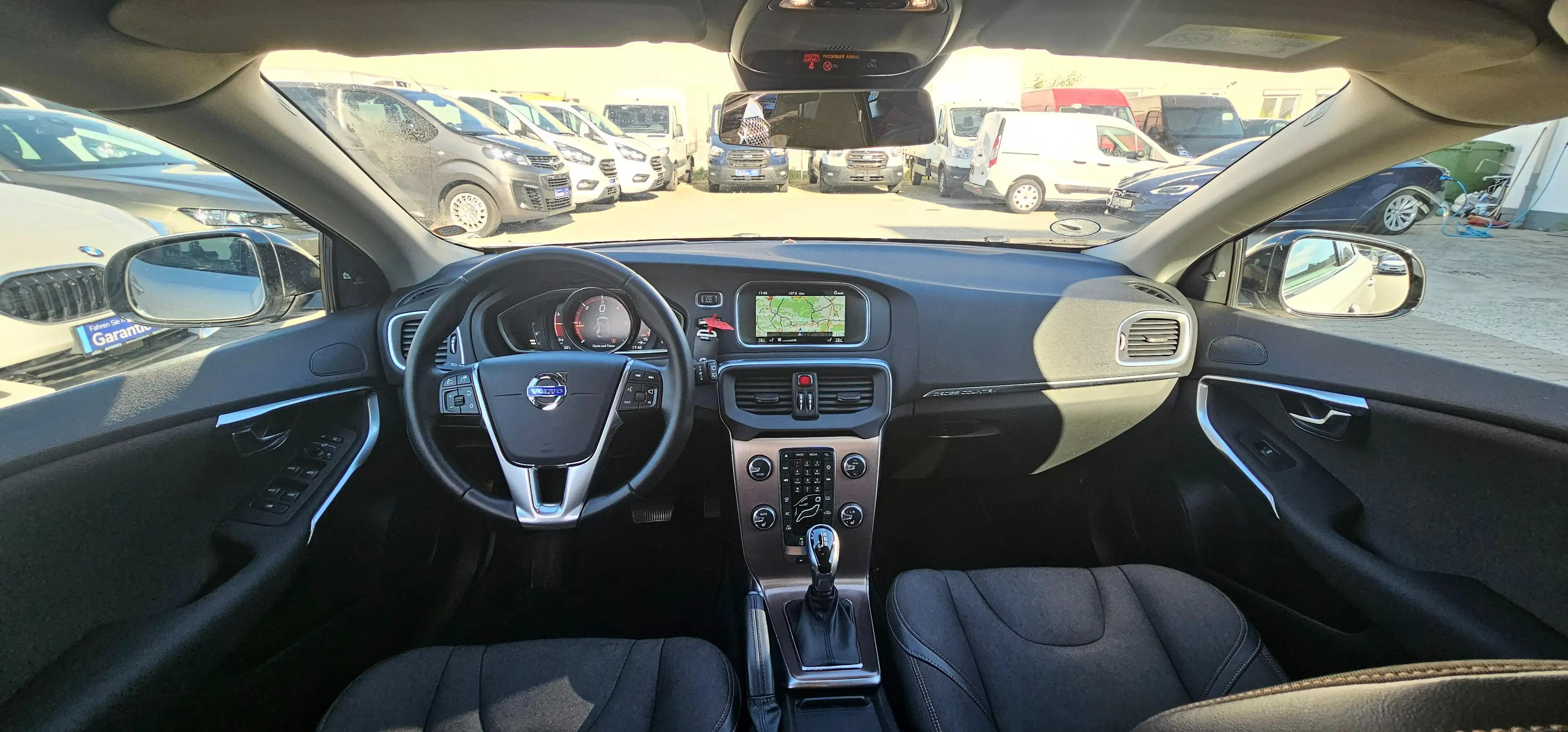 Volvo V40 Cross Country Momentum Navi*Spurhalteassistent*Schildererkennung — photo 11