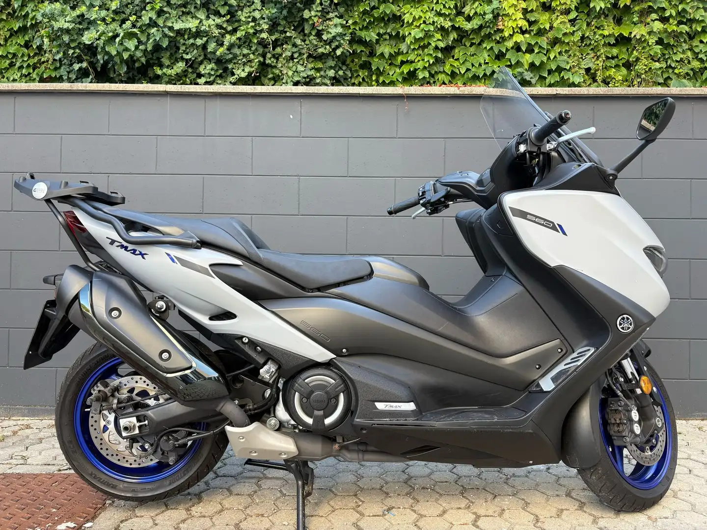 Yamaha TMAX 560 Grigio - 2