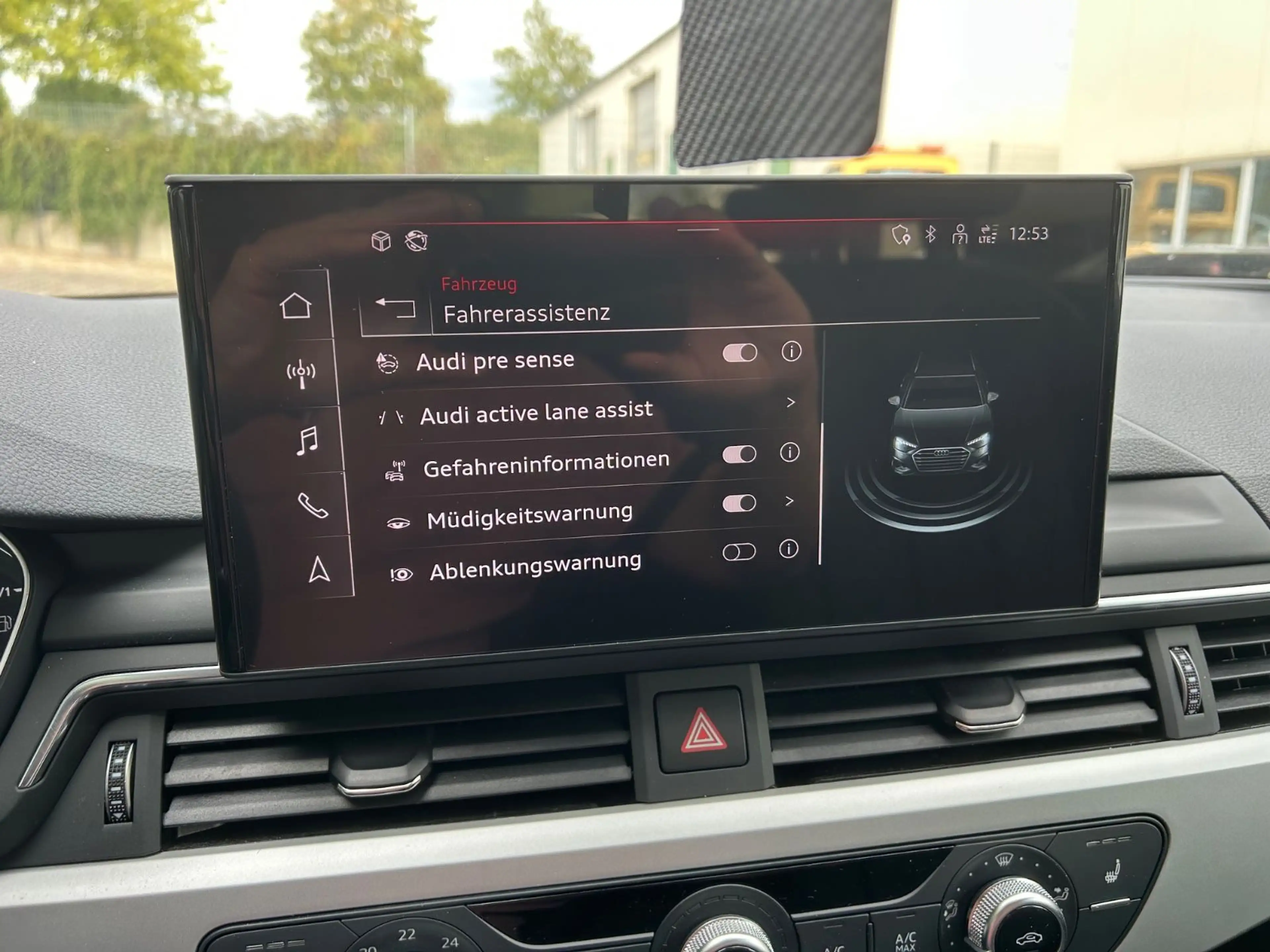 Audi A4 Avant 35 TFSI DSG — photo 21
