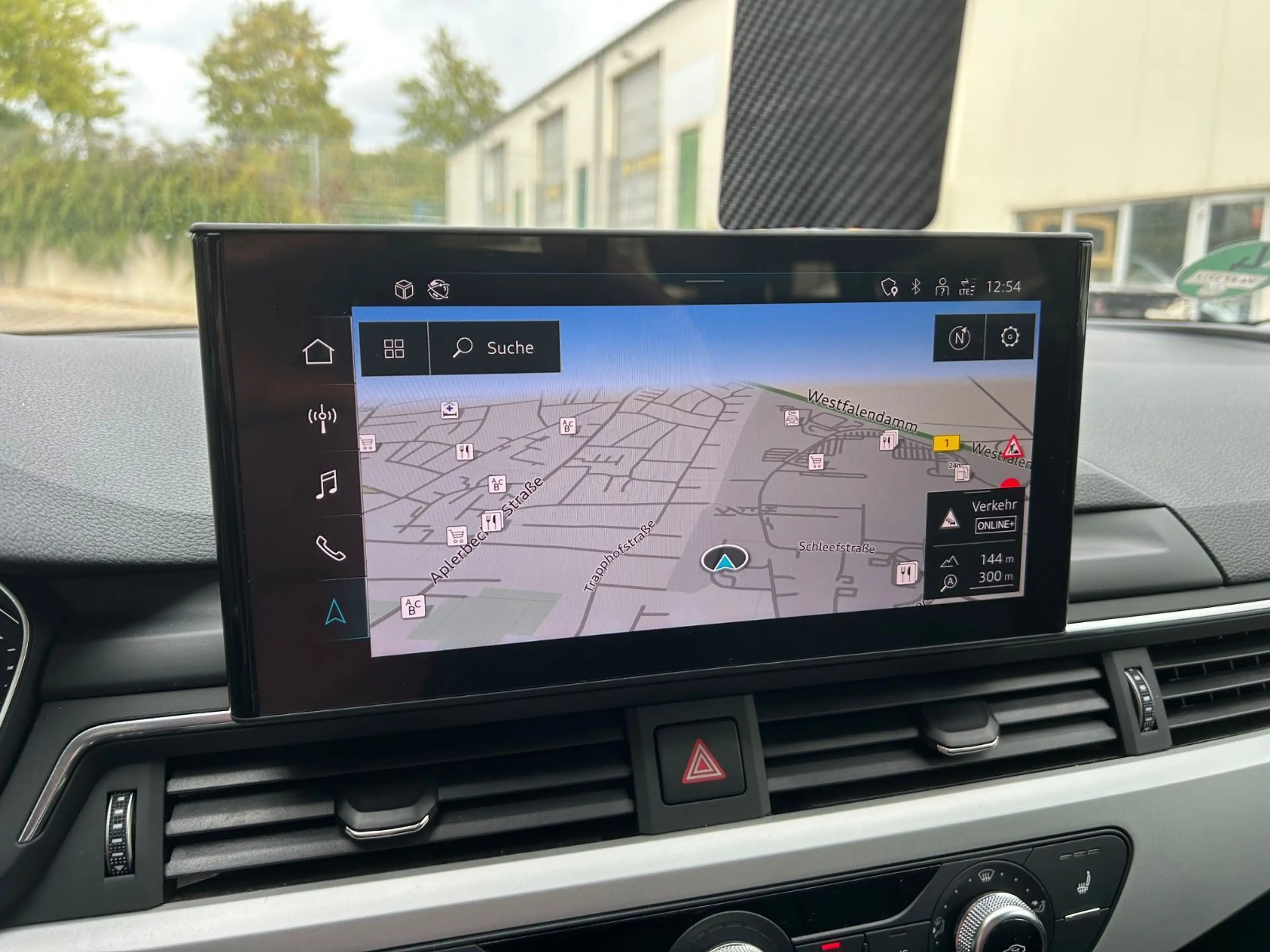 Audi A4 Avant 35 TFSI DSG — photo 22