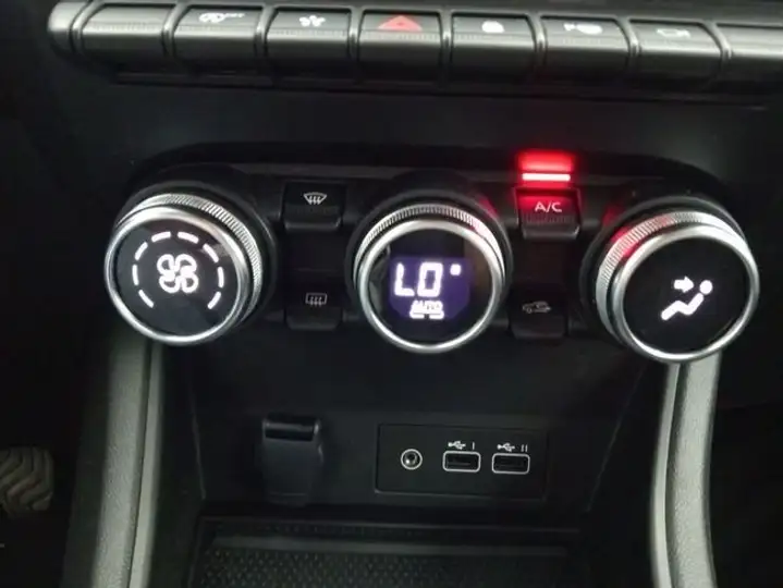 Renault Captur evolution Tce 2024, foto 14