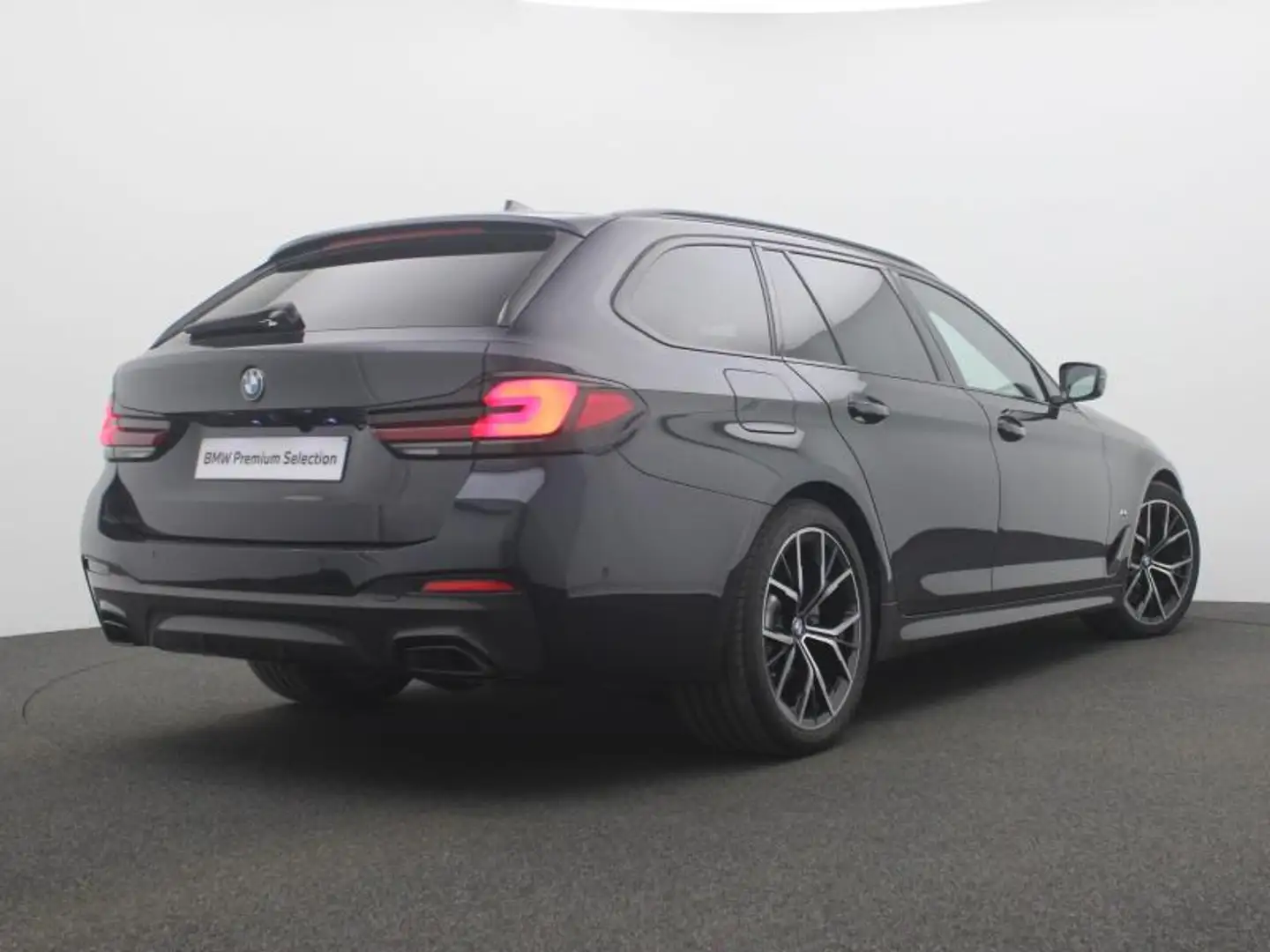 BMW 518 M PACK - PANODAK - ACC - AUTOM Zwart - 2