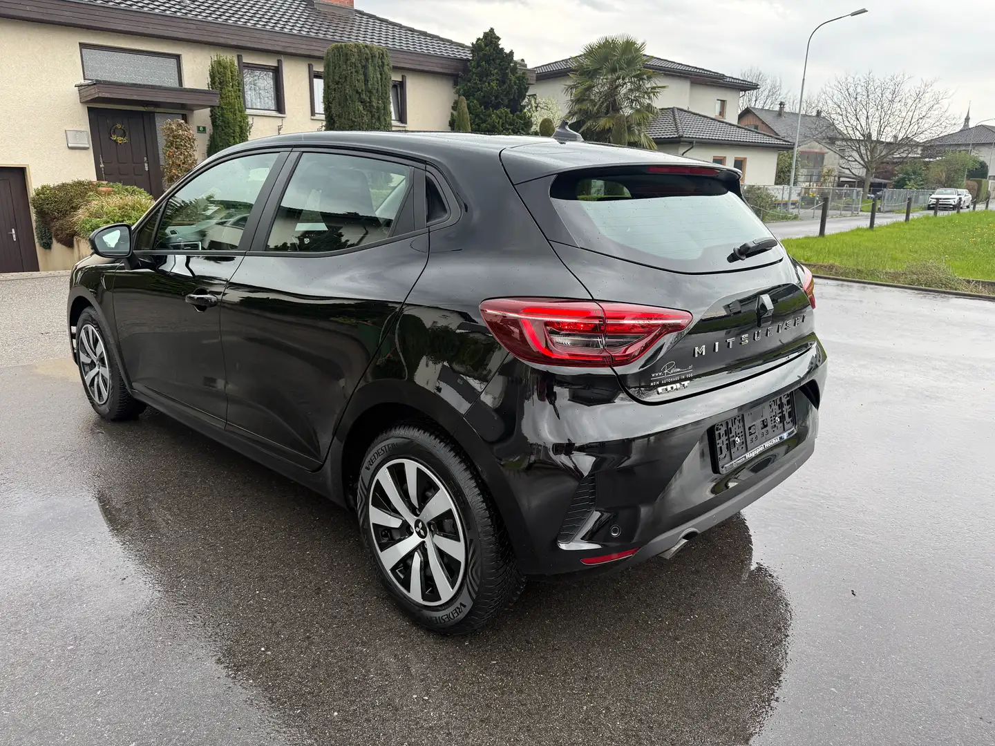 Mitsubishi Colt 1,0 MPI-T Invite Kamera Sitzheizung Keyless Schwarz - 2