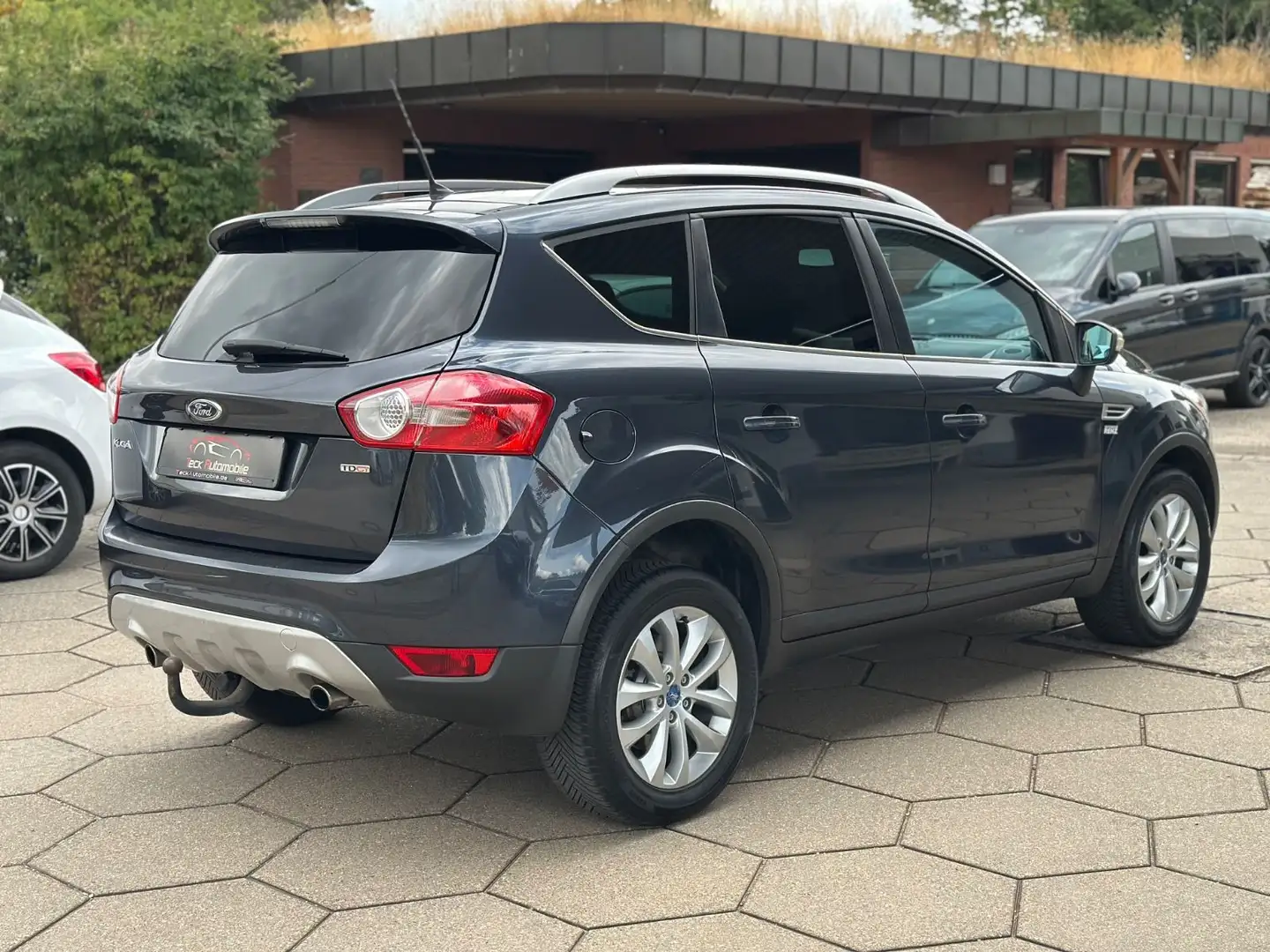 Ford Kuga Titanium 4x4 BI XENON LEDER AHK Nero - 2