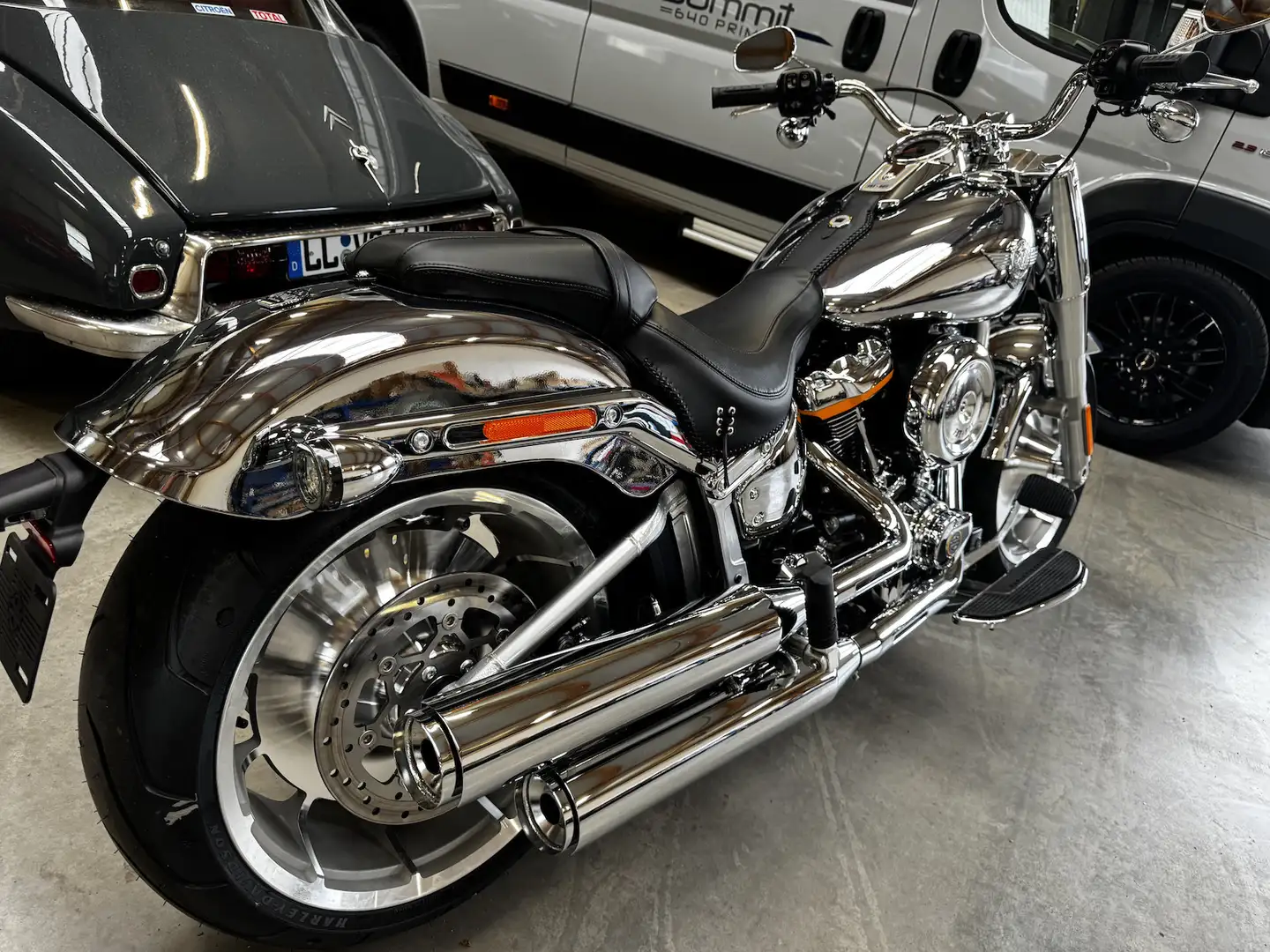 Harley-Davidson Fat Boy FLSTFI Fat Boy Gray Ghost 117 Grijs - 2