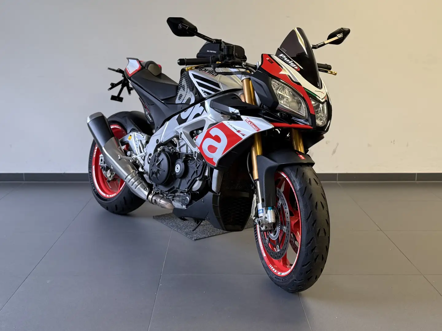 Aprilia Tuono V4 1100 Factory+ Garantie + ServiceNeu + TÜVNeu Zilver - 1