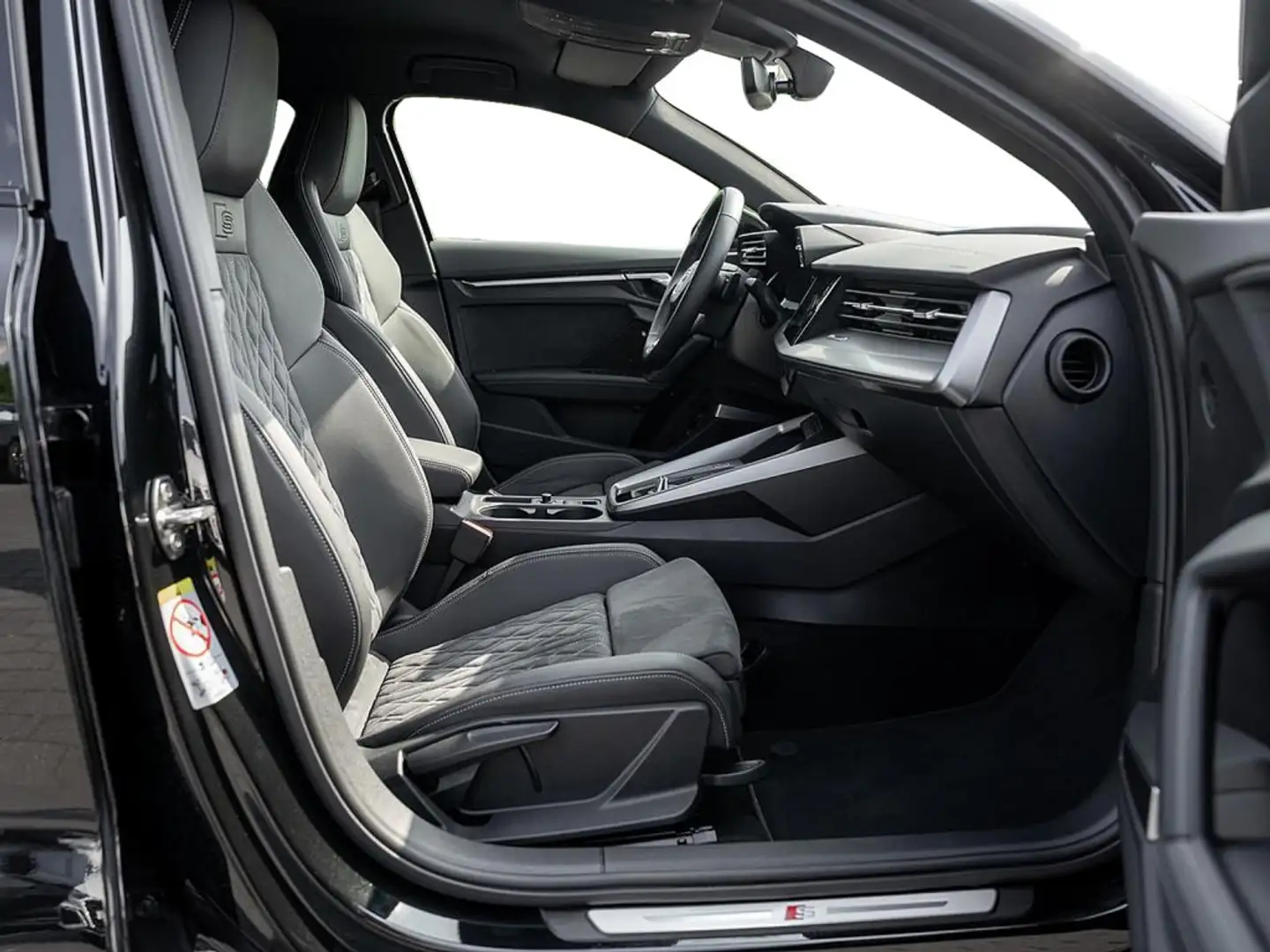 Audi A3 Sportback 45 TFSIe S line Navi Matrix B&O Schwarz - 2