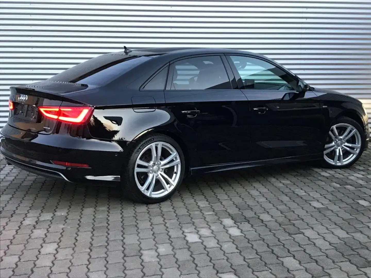 Audi A3 S line Sportpaket quattro,ACC,Abgefl.Lenkrad,Leder Schwarz - 1