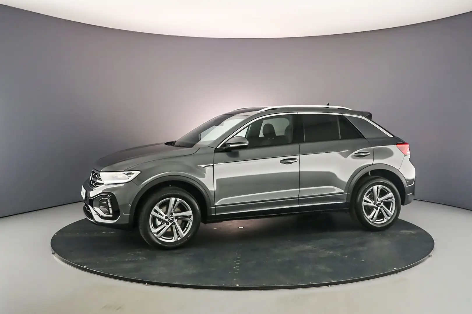 Volkswagen T-Roc 1.5 TSI 150pk R-Line Edition Grijs - 2