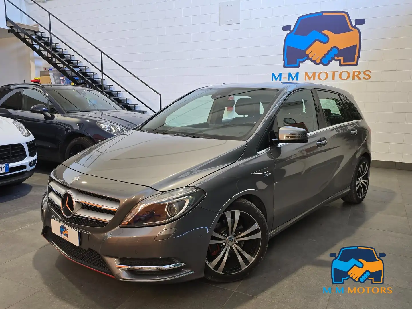 Mercedes-Benz B 200 CDI Premium Grau - 1