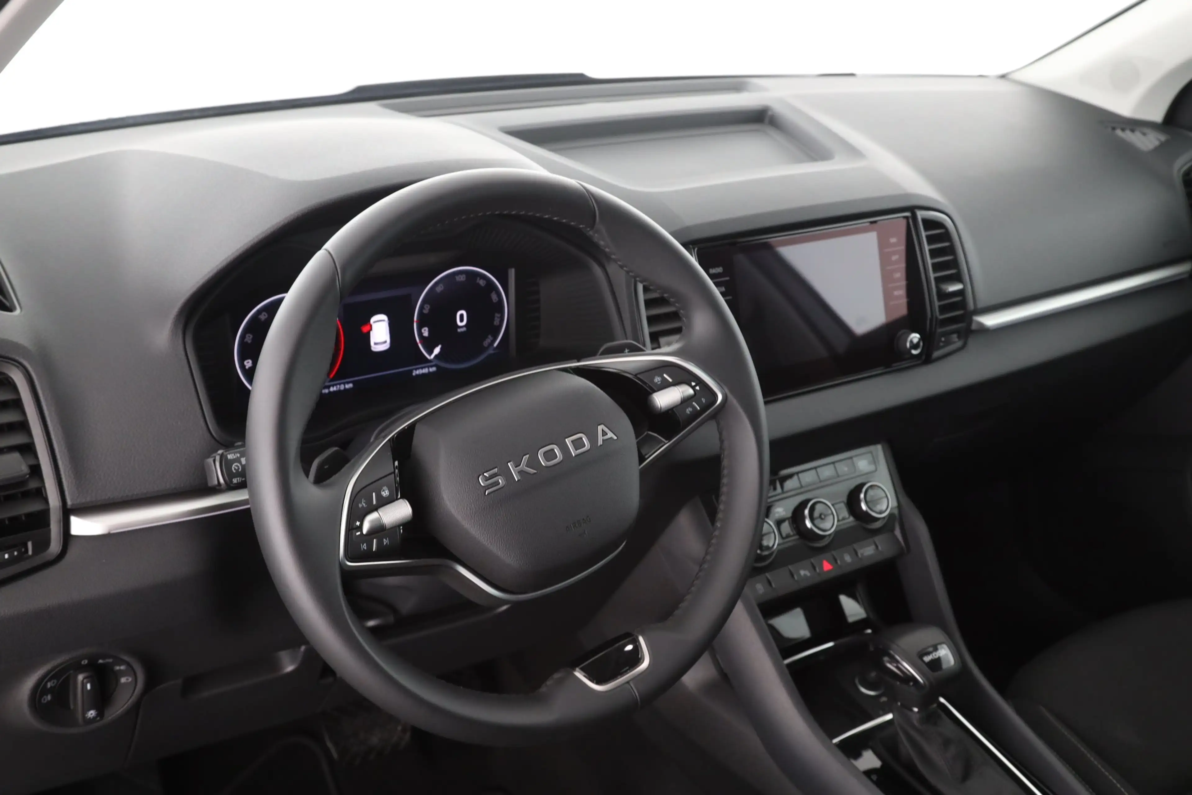Skoda Karoq 1.5 TSI DSG SELECTION | NAVI | LED | AHK | — photo 14