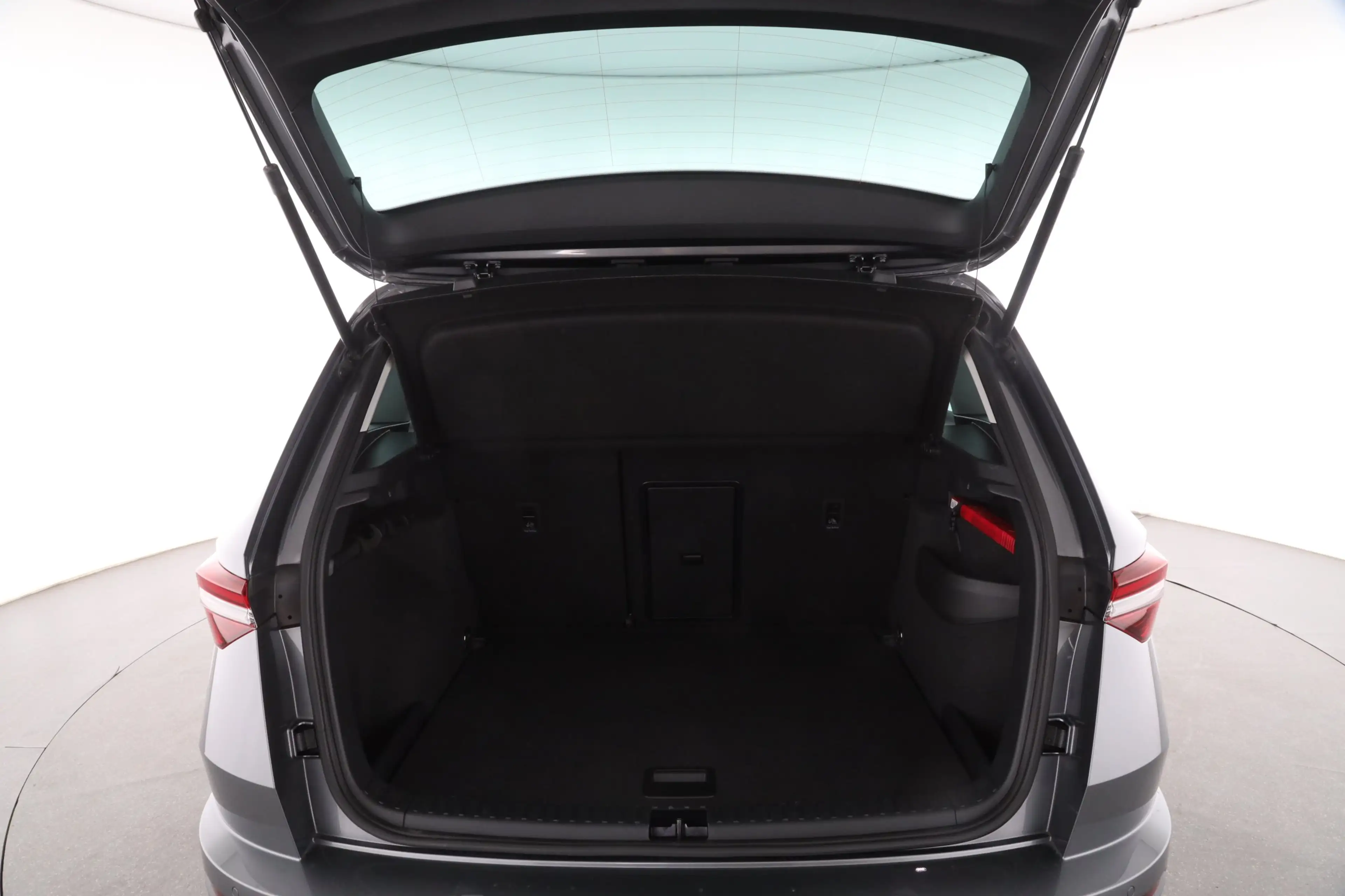 Skoda Karoq 1.5 TSI DSG SELECTION | NAVI | LED | AHK | — photo 10
