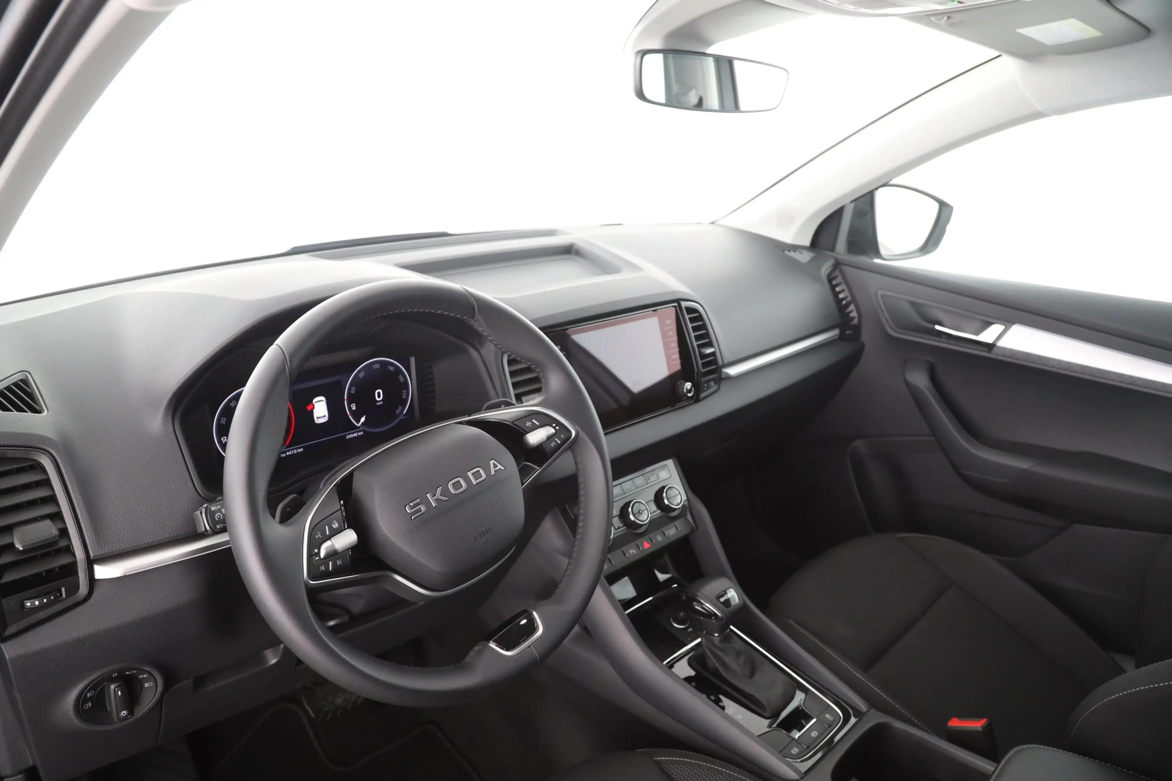 Skoda Karoq 1.5 TSI DSG SELECTION | NAVI | LED | AHK | — photo 11