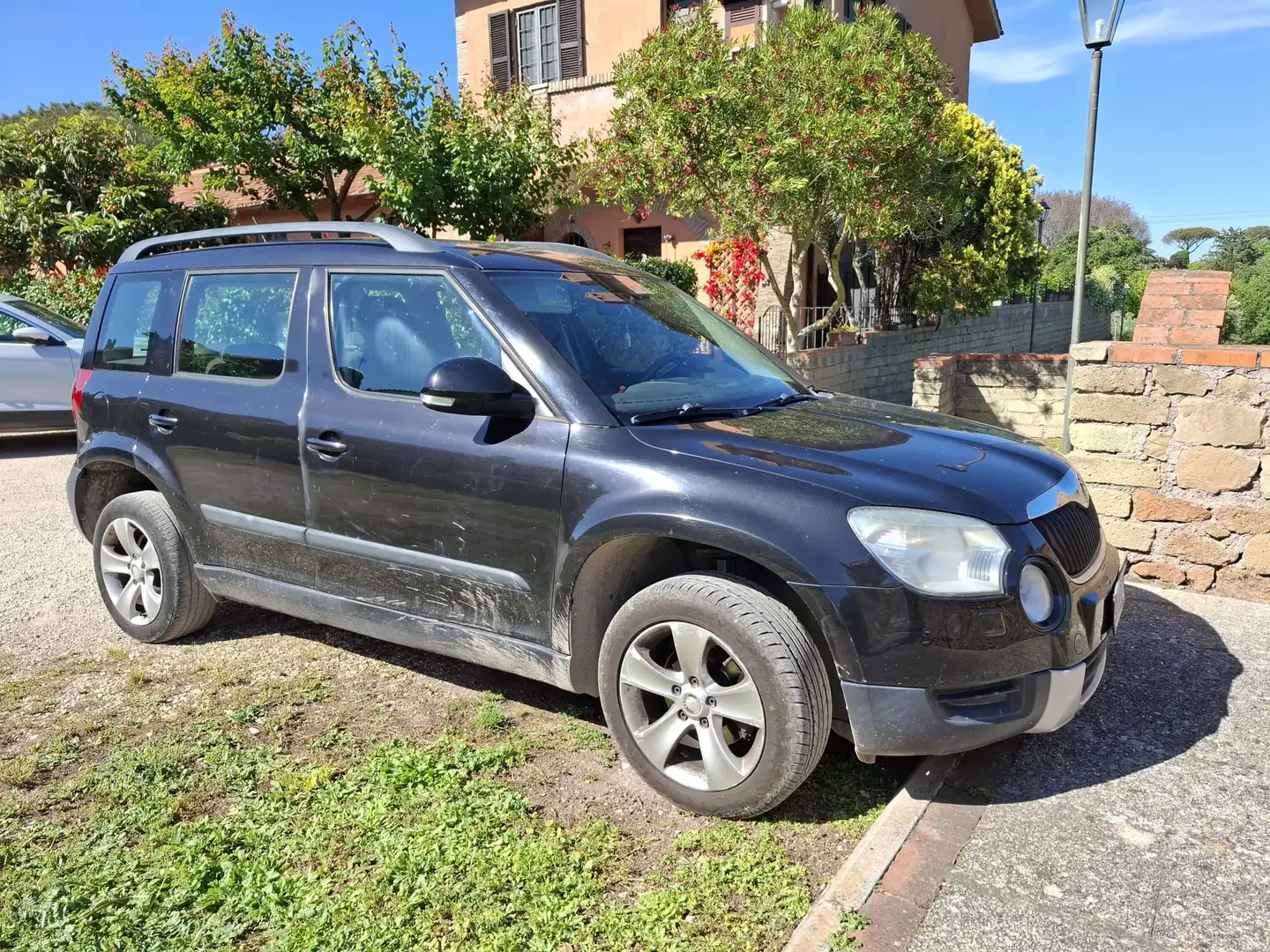 Skoda Yeti Yeti 2009 1.6 tdi Active Greenline Nero - 1