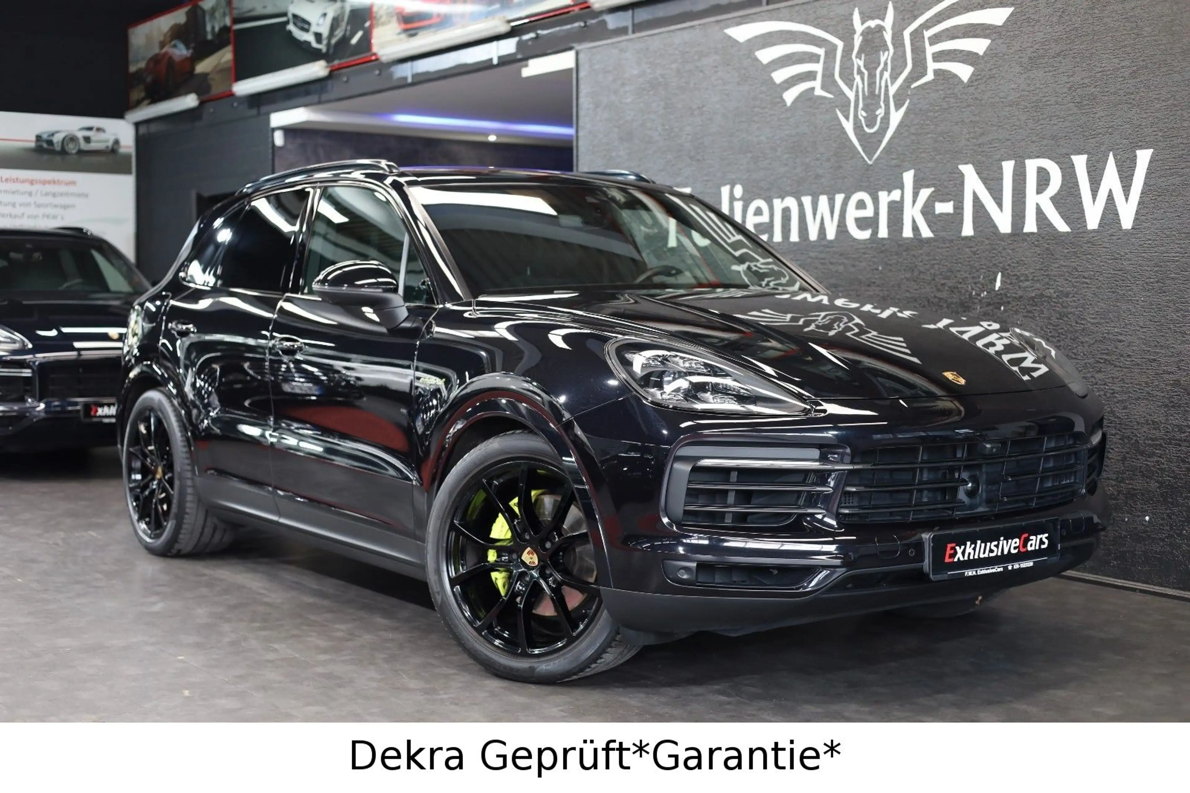 Porsche Cayenne E-Hybrid*Matrix*AHK*Pano*360°