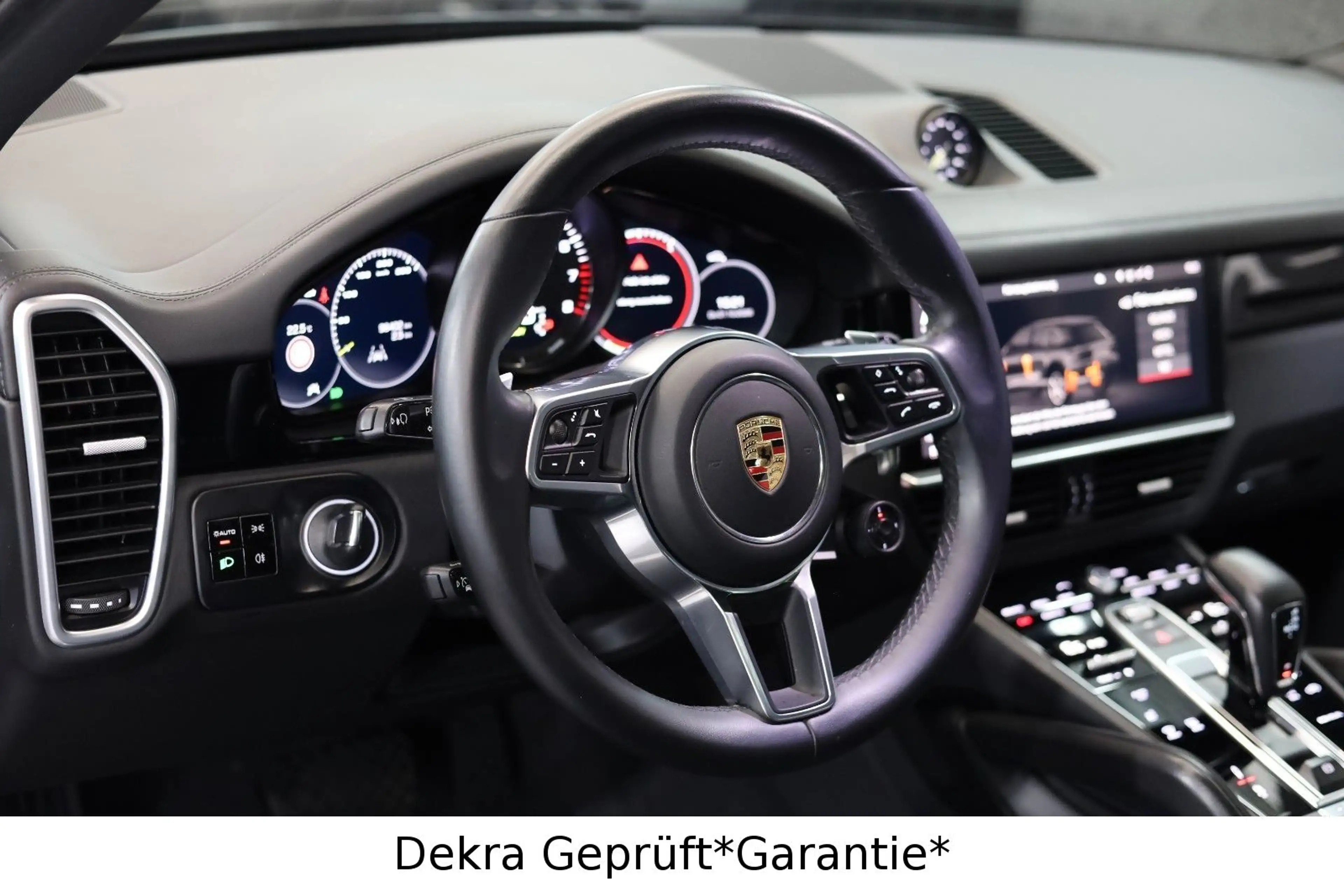 Porsche Cayenne E-Hybrid*Matrix*AHK*Pano*360° — photo 10