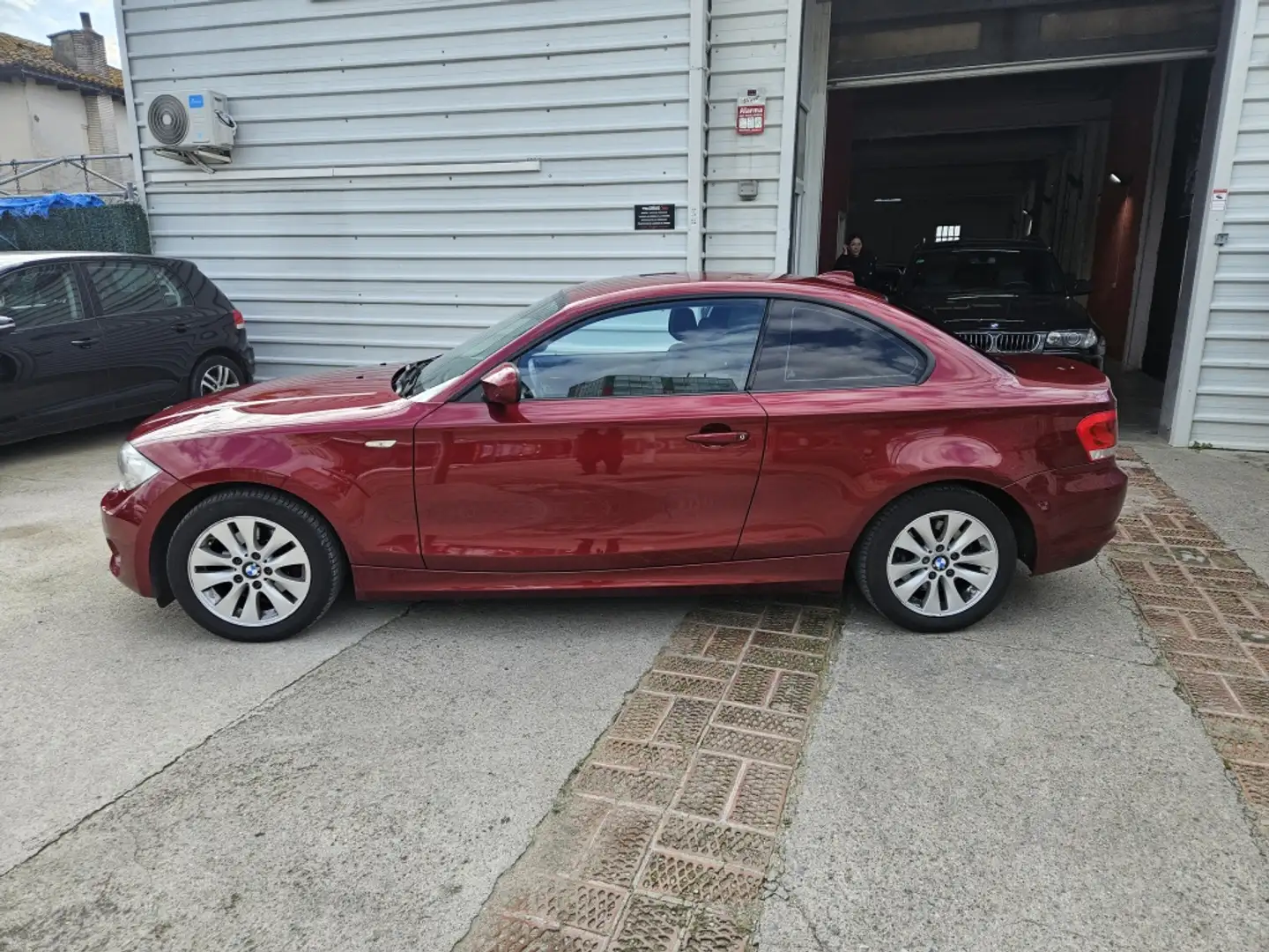 BMW 118 118d Coupé Rouge - 2