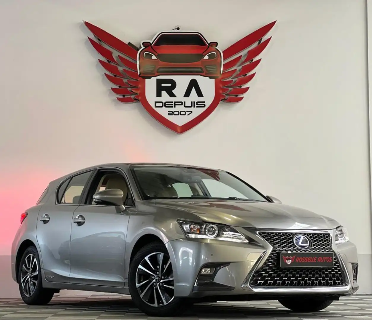Lexus CT 200h 200H E-CVT Black Line 136CH Grijs - 1