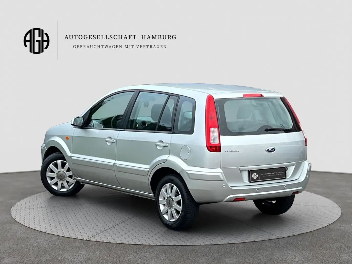 Ford Fusion Trend 1.4*PDC*Klima*LMF*Nur 92TKM*Euro5* Stříbrná - 2