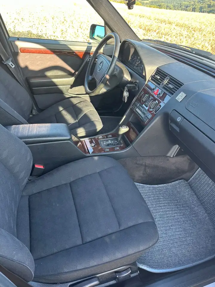 Mercedes-Benz C 180 Elegance, foto 8